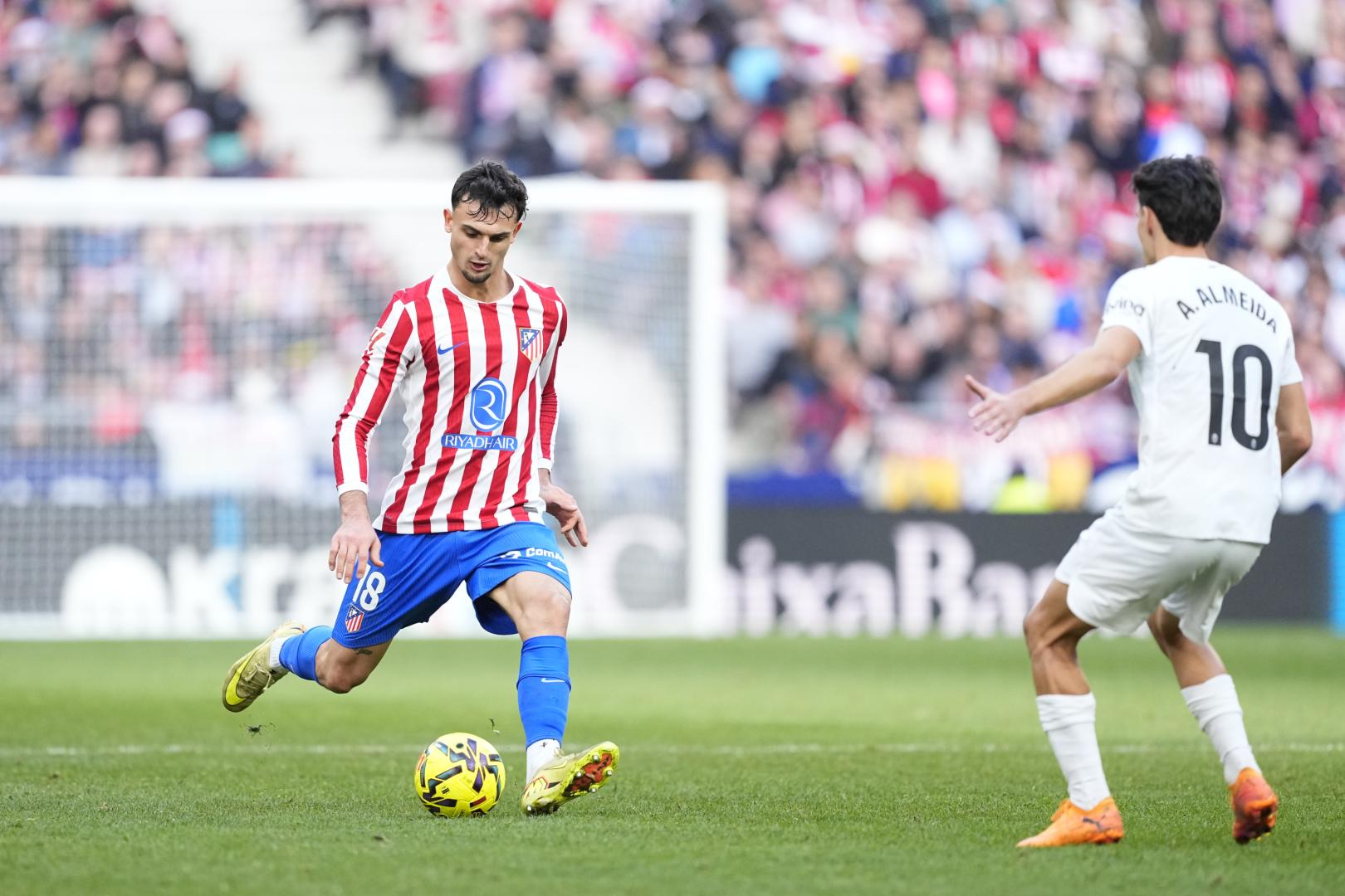 Marc Pubill, en el último partido del Atlético de Madrid contra el Valencia