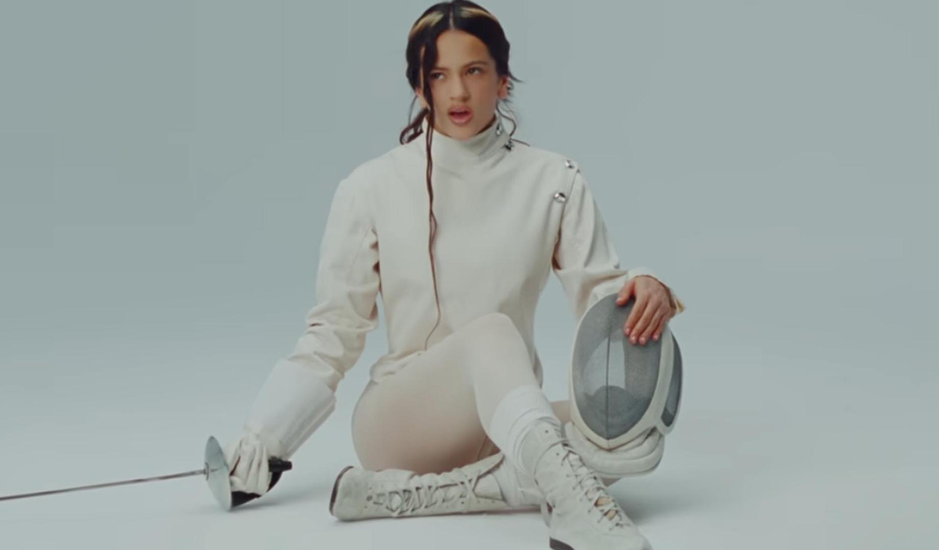 Rosalía, en el videoclip de 'La perla'