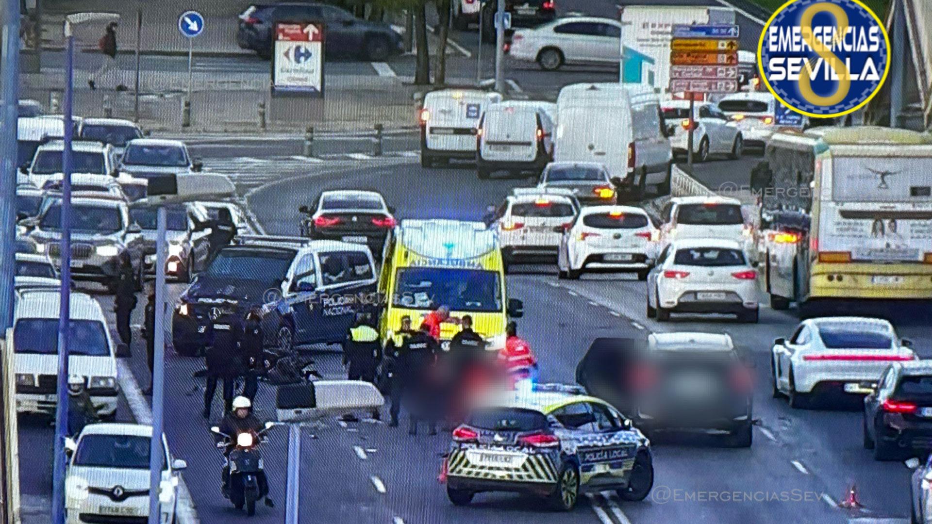 Lugar en el que se produjo el accidente mortal en el que falleció Nacho Ansó, en el Puente del Cristo de la Expiración de Sevilla