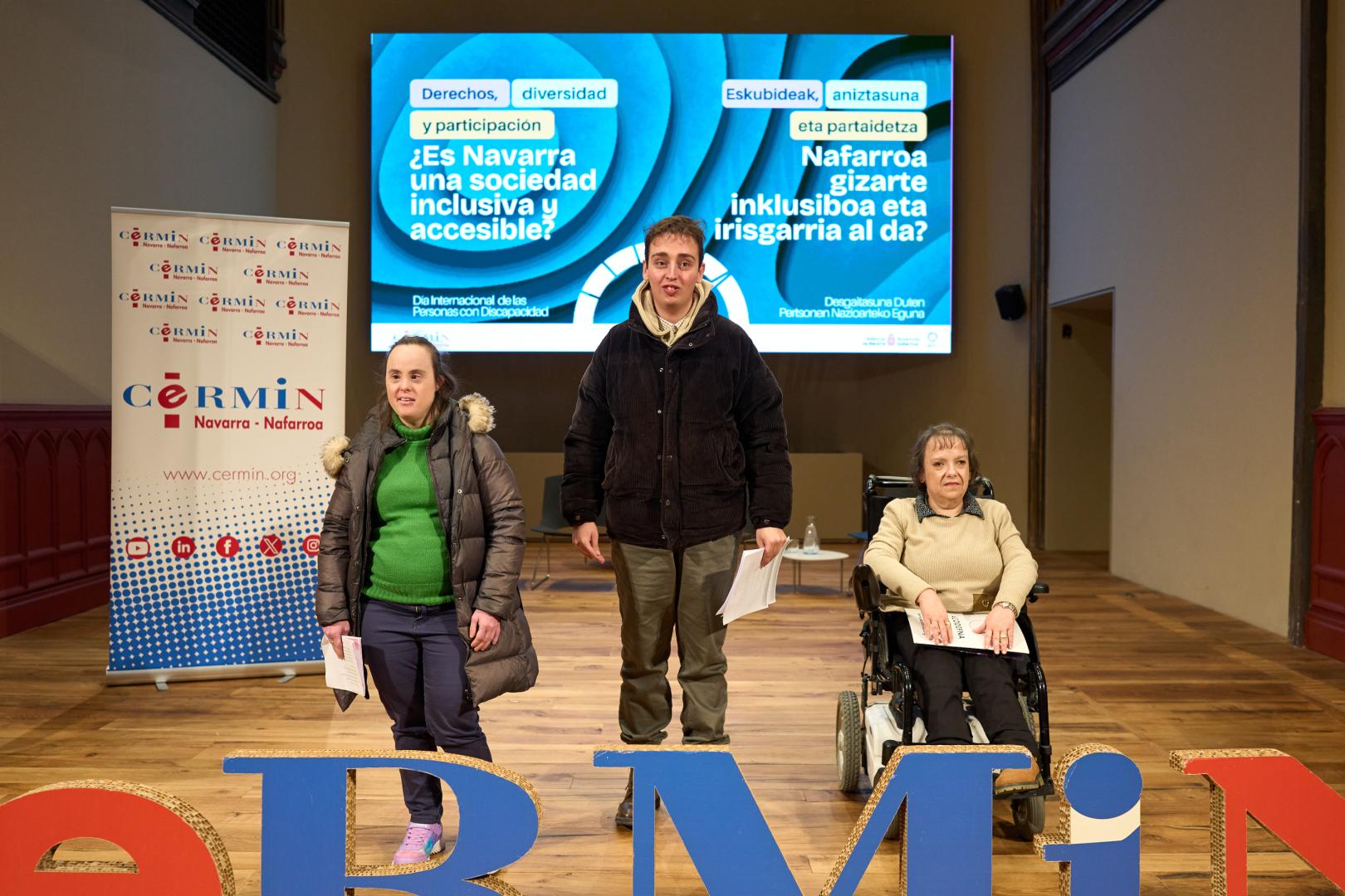 Hazel Loinaz Urdaci, Rubén Martín Cabrerizo y Antonia Gómez Hervás leyeron el manifiesto