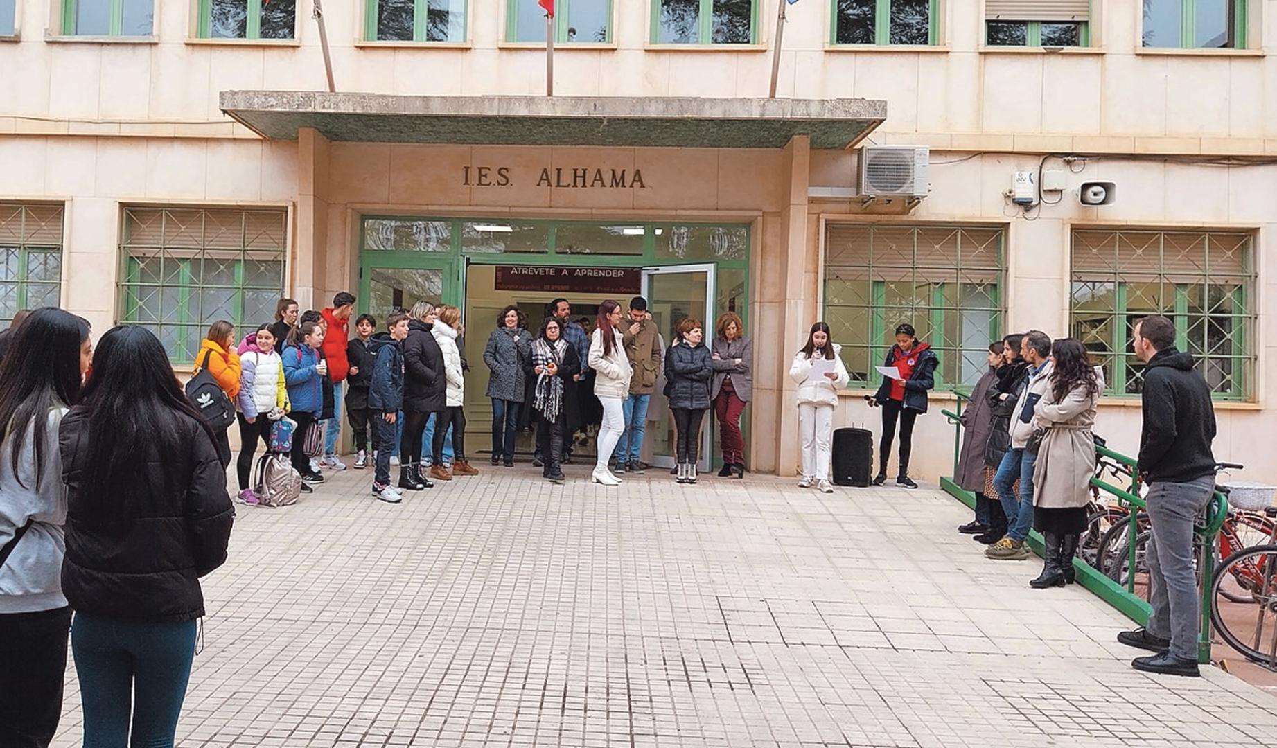 Imagen de la entrada al Instituto de Educación Secundaria Alhama de Corella