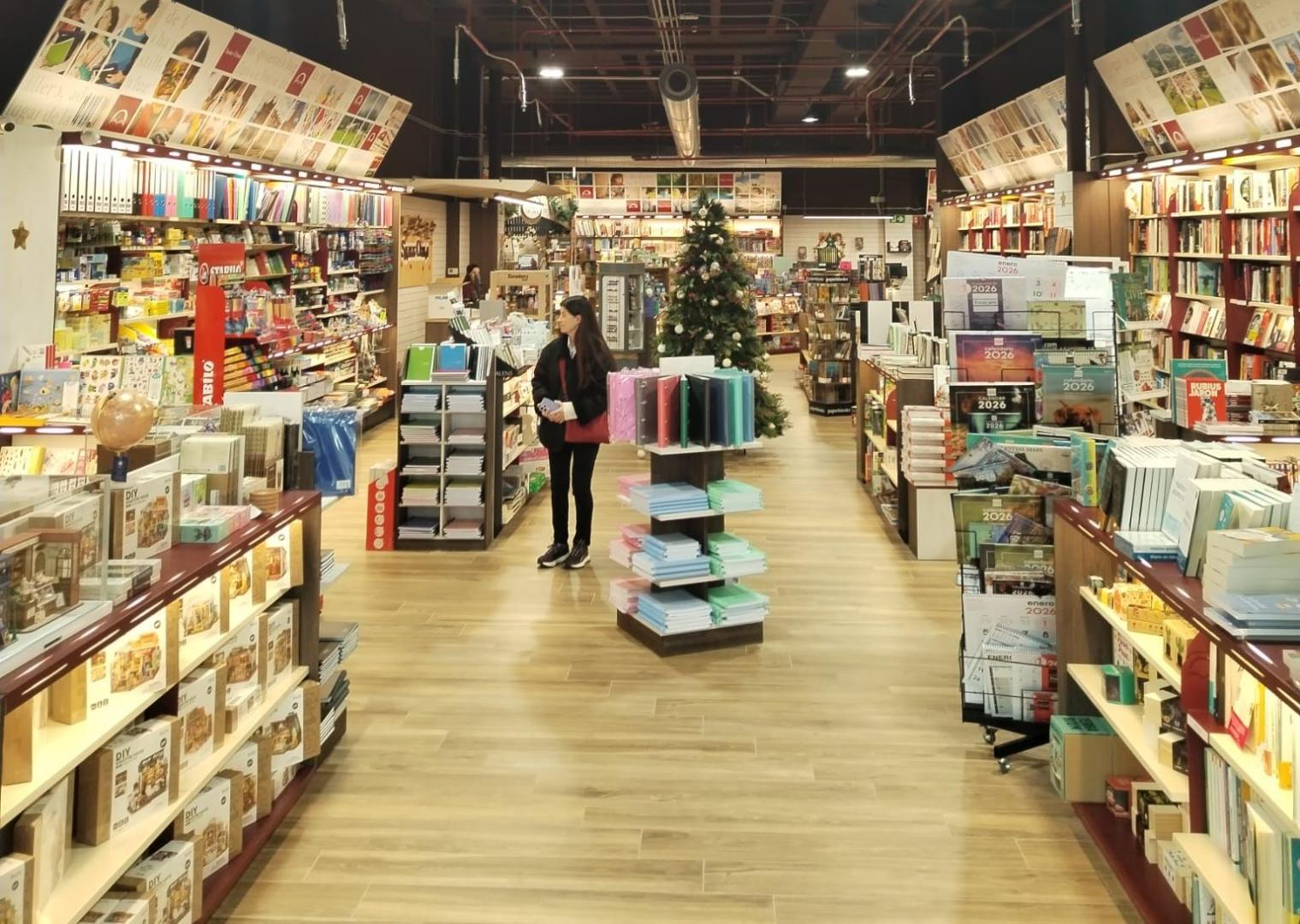 La nueva librería-papelería Santos Ochoa del centro comecial Itaroa