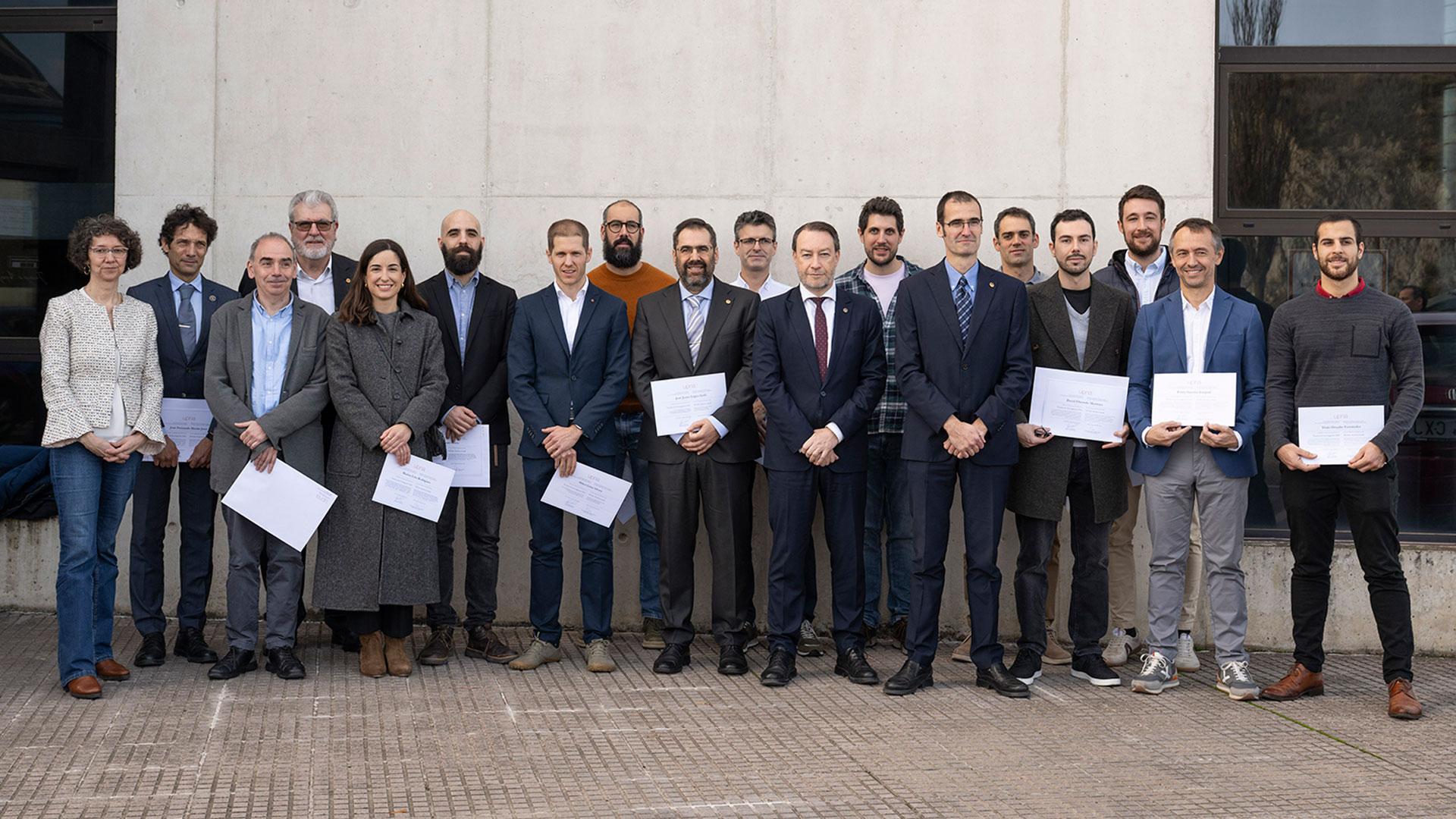 El profesorado premiado, en el acto de reconocimiento celebrado en la UPNA.
