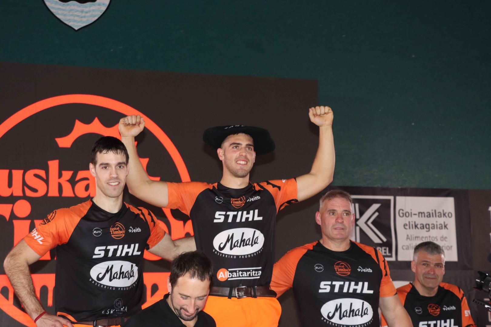Julen Alberdi, Iker Vicente y Dani Vicente, podio final del Euskal Timber.
