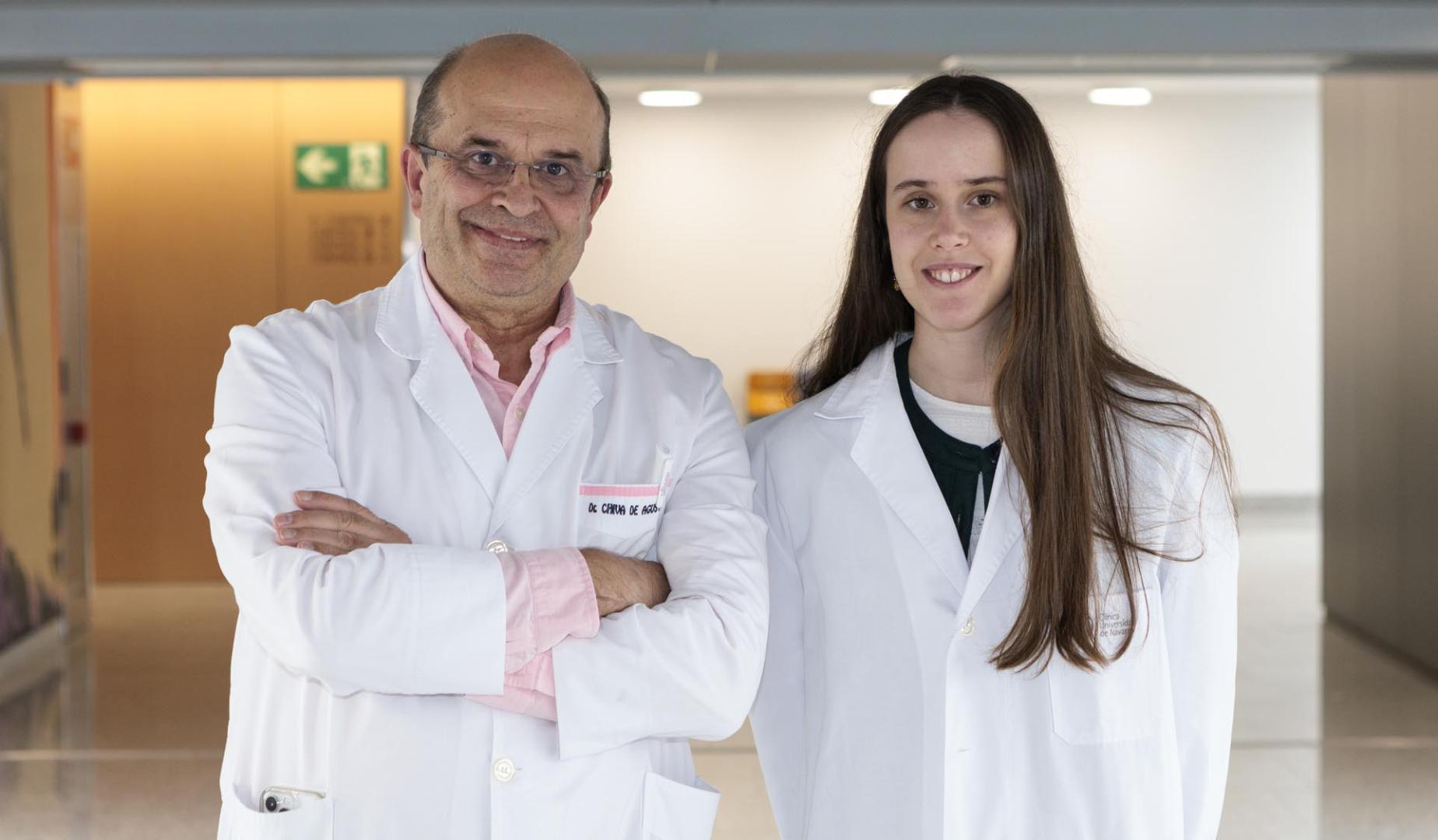 El Dr. Luis Chiva, director de Ginecología y Obstetricia de la Clínica Universidad de Navarra, y la Dra. Pilar Ordás, fellow de investigación de posgrado de la Asociación de Amigos de la Universidad de Navarra, coautores del estudio SUROVA