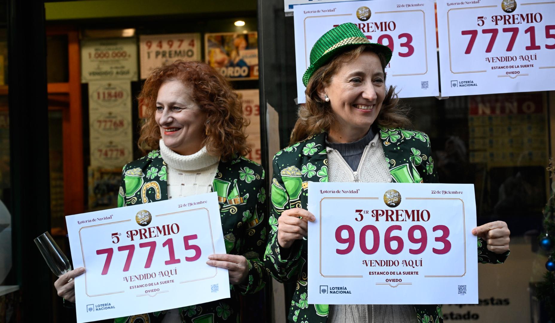 Una administración de Ovido ha vendido décimos de los dos premios que también han sido vendidos en Navarra