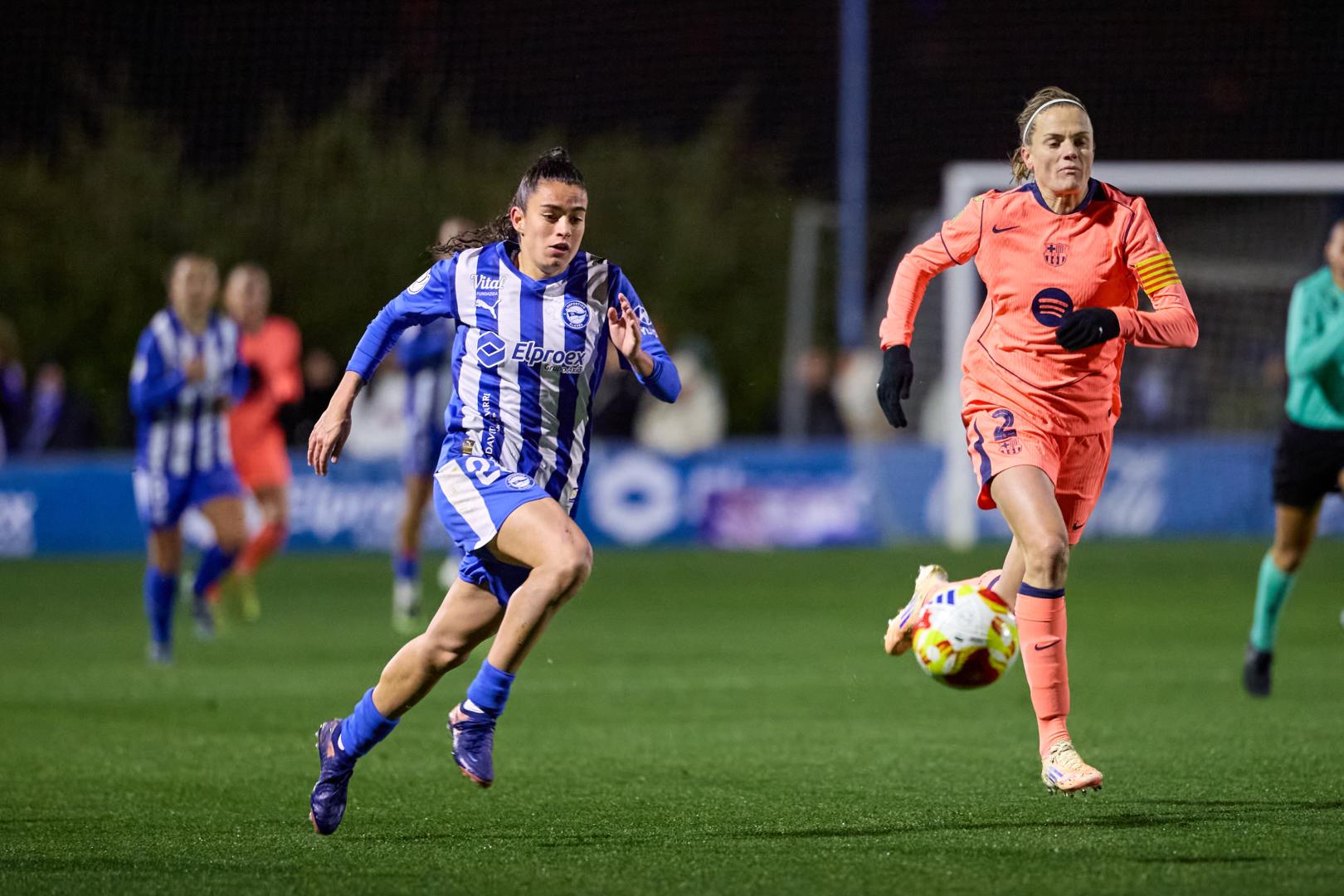 La navarra Ainhoa Guallar alcanzó una velocidad máxima de 30,5 km/h en su carrera con azulgrana Irene Paredes