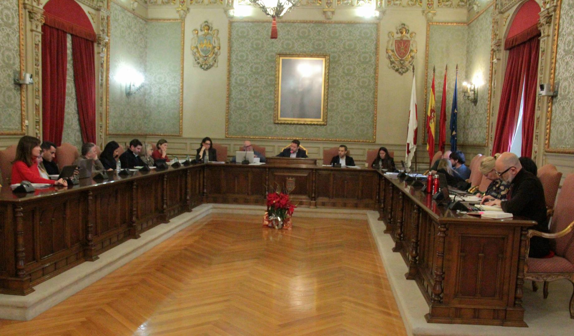 La corporación en un momento del pleno, ayer, en el Ayuntamiento de Tudela