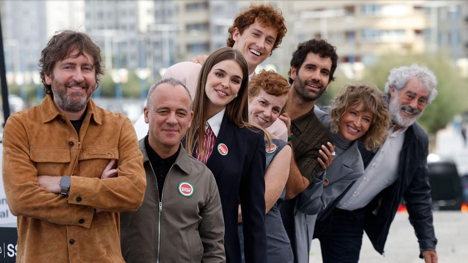 Daniel Sánchez Arévalo y el equipo de la película de 'Rondallas'