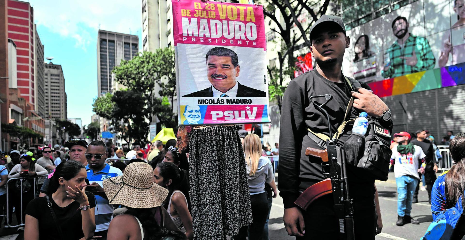 Seguidores chavistas se manifestaron ayer en las calles de Caracas a favor de Nicolás Maduro y sin provocar incidentes