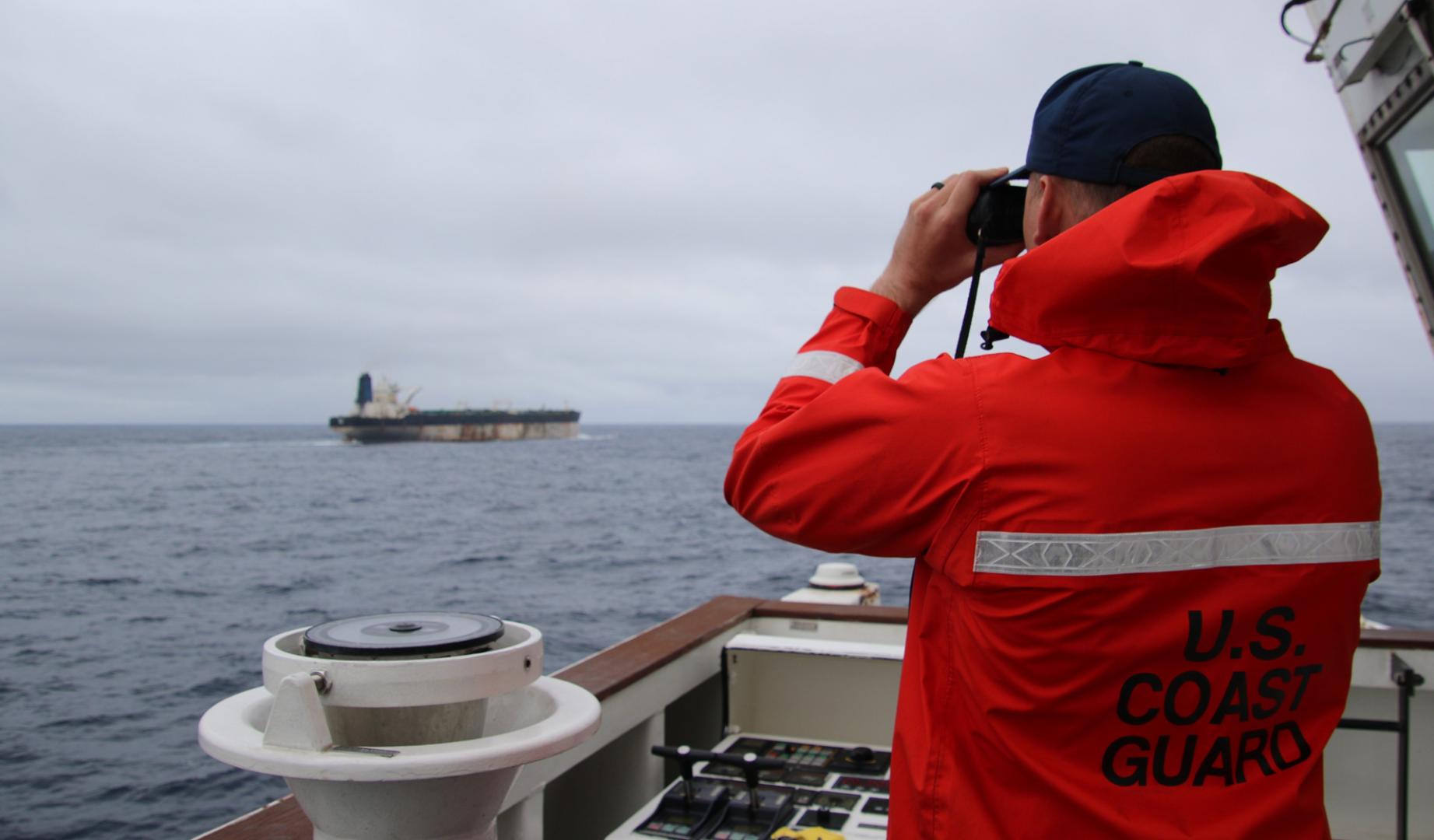 Imagen publicada en la cuenta oficial de X del Comando Europeo de los Estados Unidos en la que confirman la interceptación del 'Marinera'