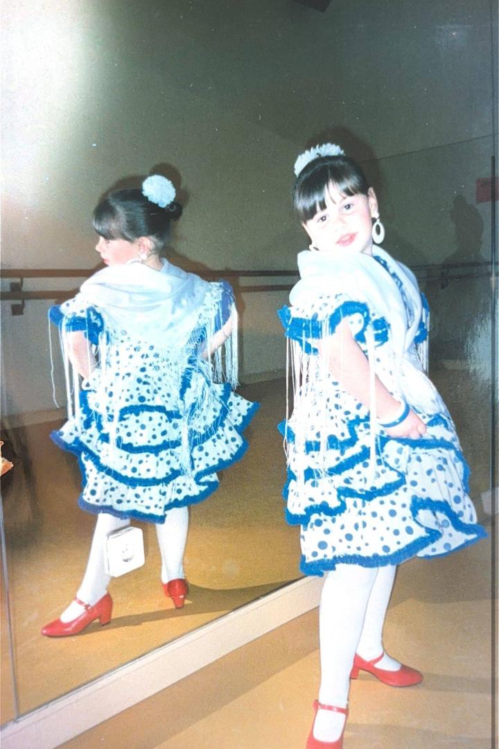 Jennifer Barranco Martínez, con su primer traje de flamenca