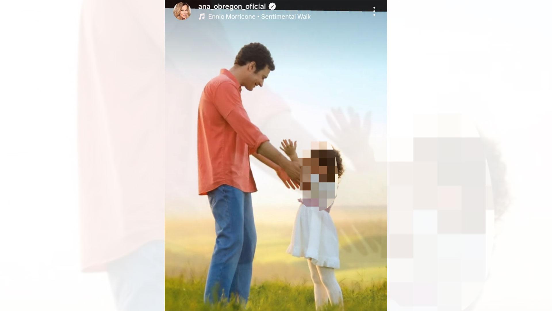 Un fragmento del vídeo creado con IA en el que se ve al hijo de Ana Obregón, Aless Lequio, abrazando a la pequeña Anita, que finalmente ha borrado ante la polémica que había generado