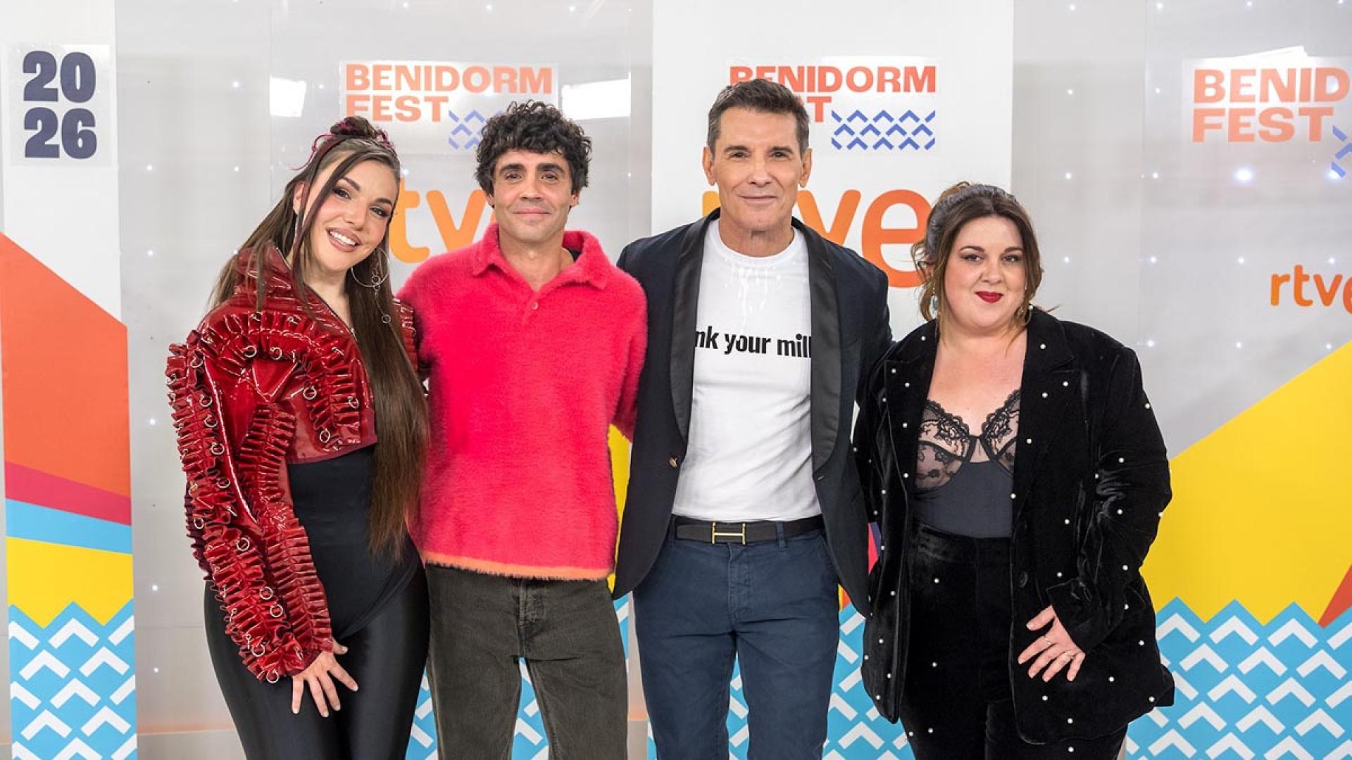 Javier Ambrossi (segundo por la izquierda), junto a Inés Hernand, Jesús Vázquez y Lalachus, presentadores del Benidorm Fest 2026