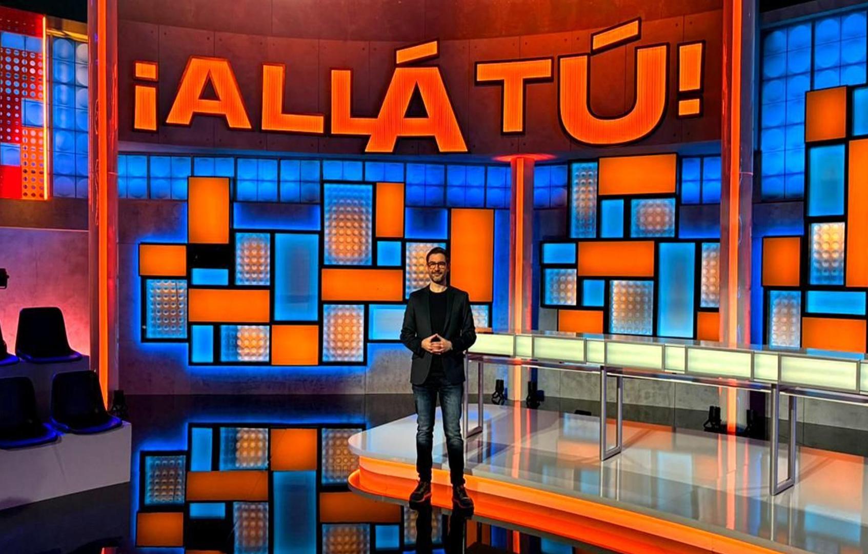El presentador catalán protagoniza el regreso del concurso en Telecinco. Ahora competirá contra 'Pasapalabra'