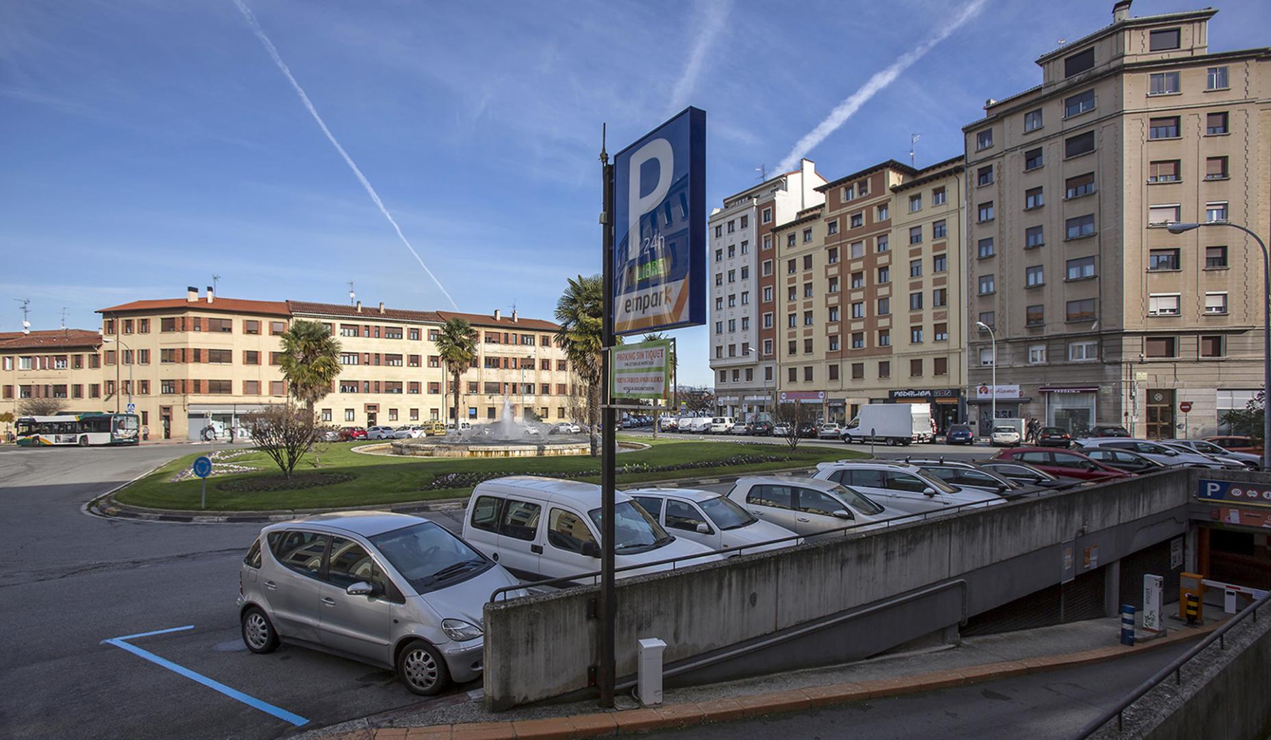 Acceso al aparcamiento Blanca de Navarra