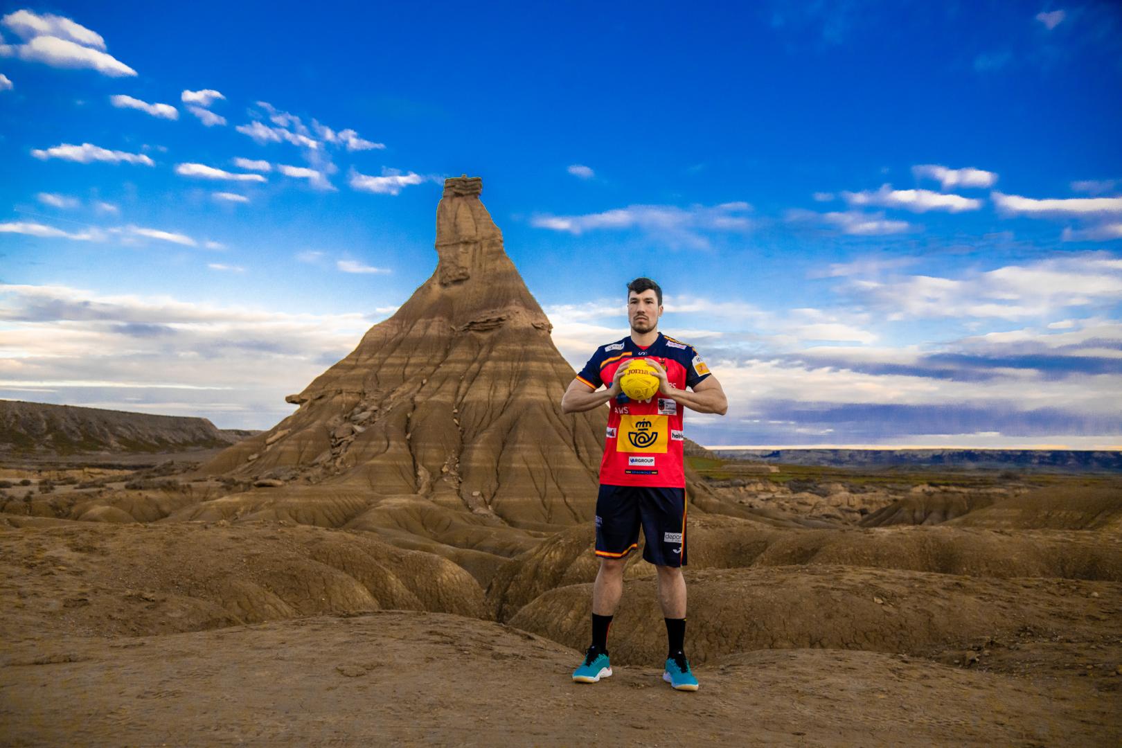 Alex Dujshebaev, en la foto que ilustra el nuevo spot de los Hispanos para este Europeo 2026