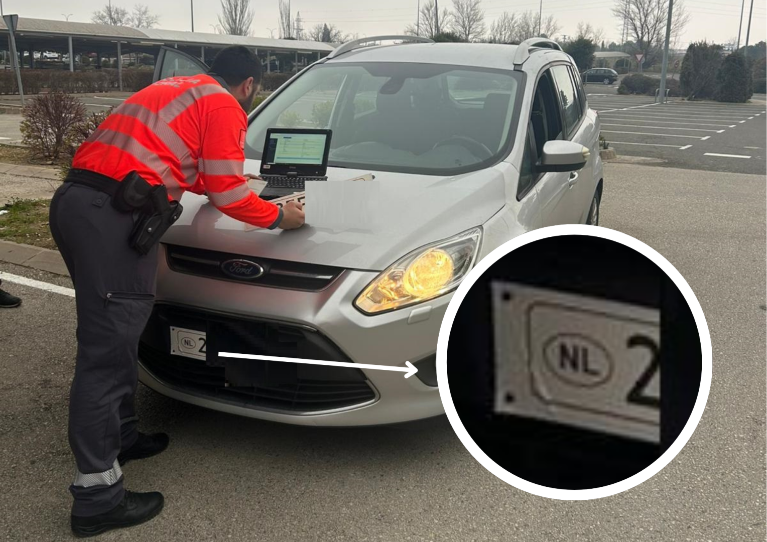 Imagen del coche que llevaba las placas falsas