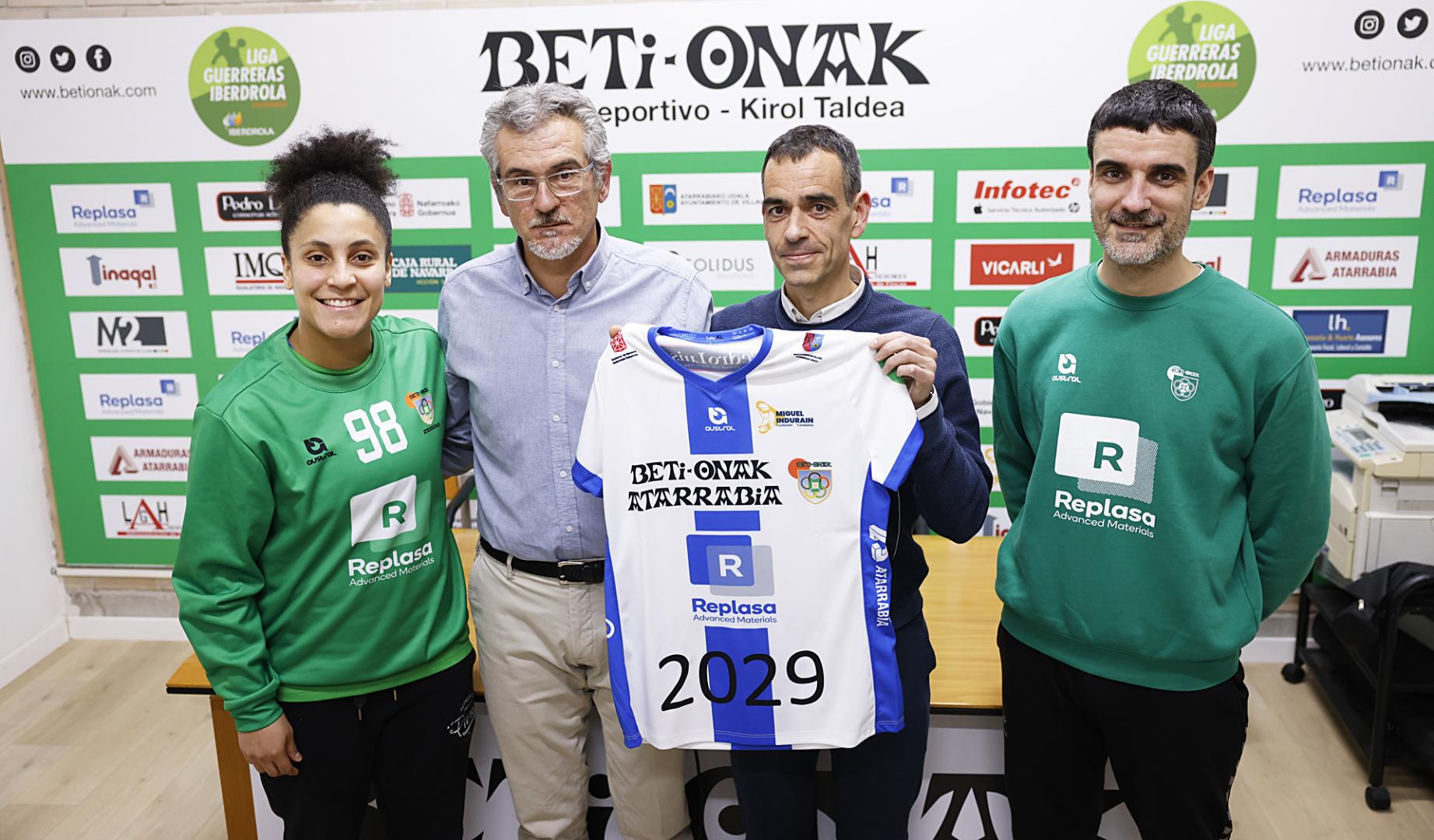 Mariana Costa, Iñaki Etxeberria, Carlos Tapia y Miguel Etxeberria
