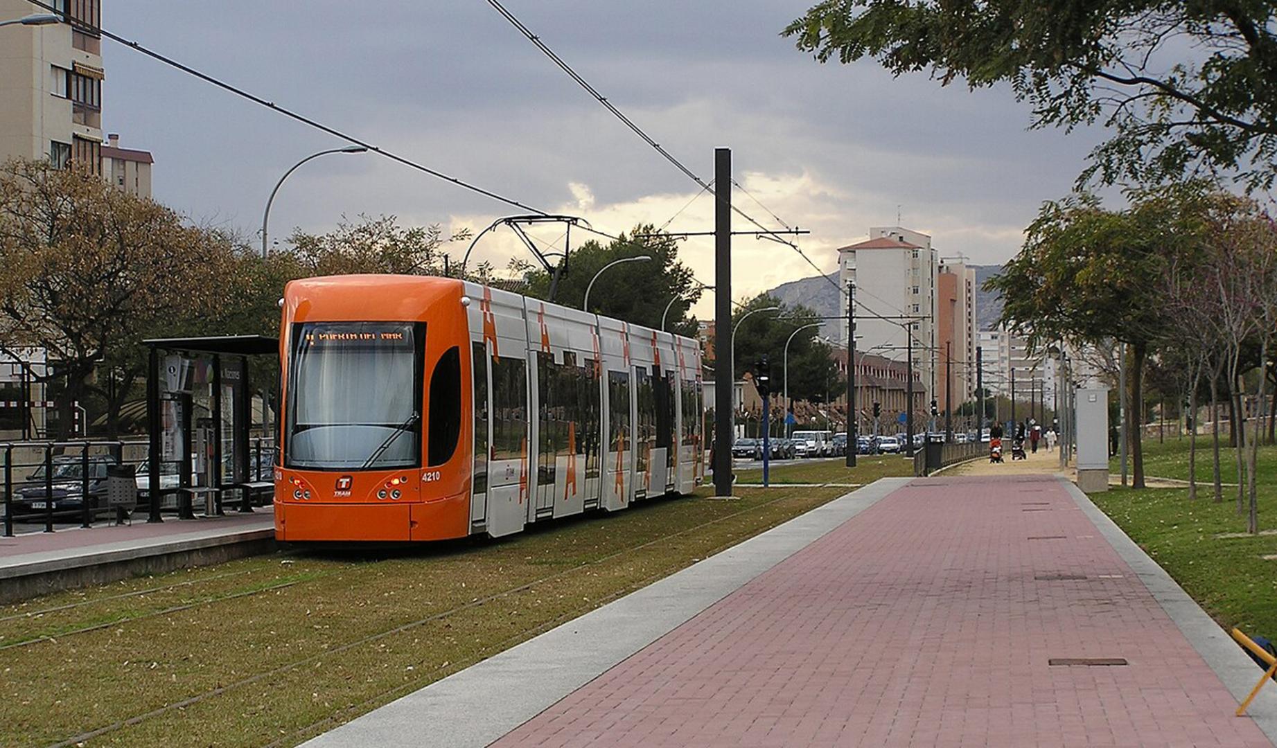 Avenida de las Naciones en Alicante