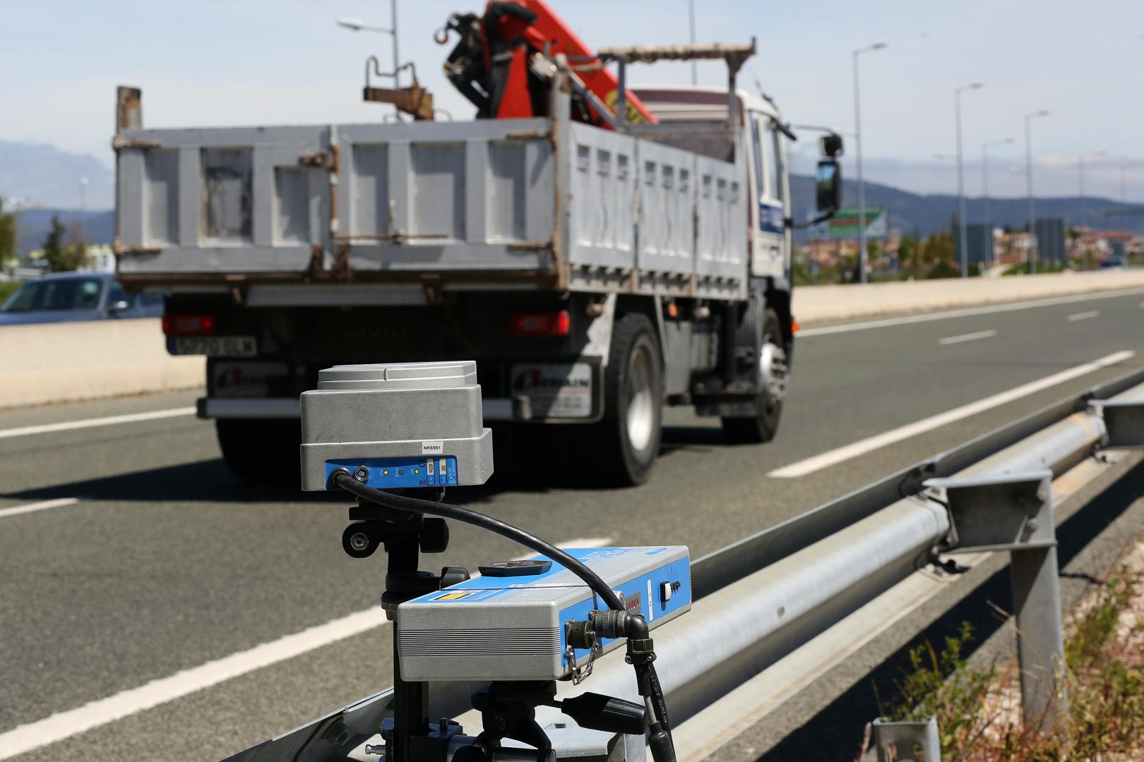 Imagen de archivo de un radar móvil en Navarra