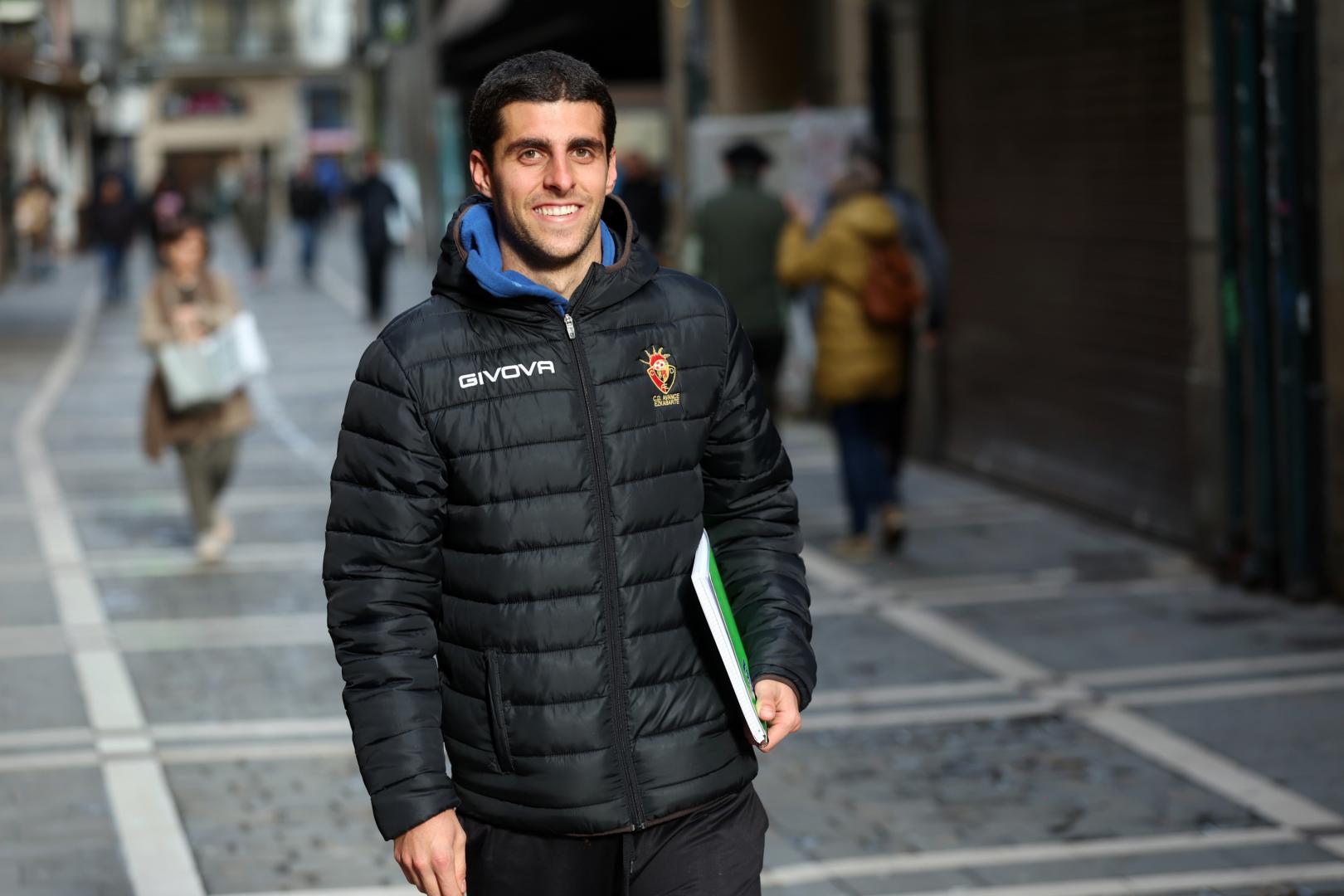 A: EDUARDO BUXENS F: 19 ENERO 2026 L: PAMPLONA , T:   JULEN PAVÓN , DELANTERO DEL AVANCE , FÚTBOL TERCERA DIVISIÓN
