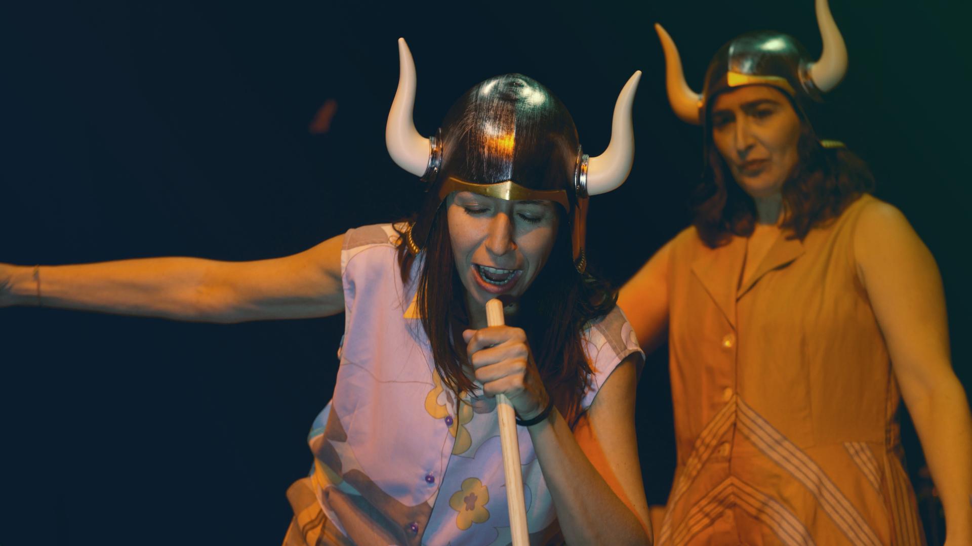 'Cámping Las Reinas',  hoy en el teatro Gayarre.