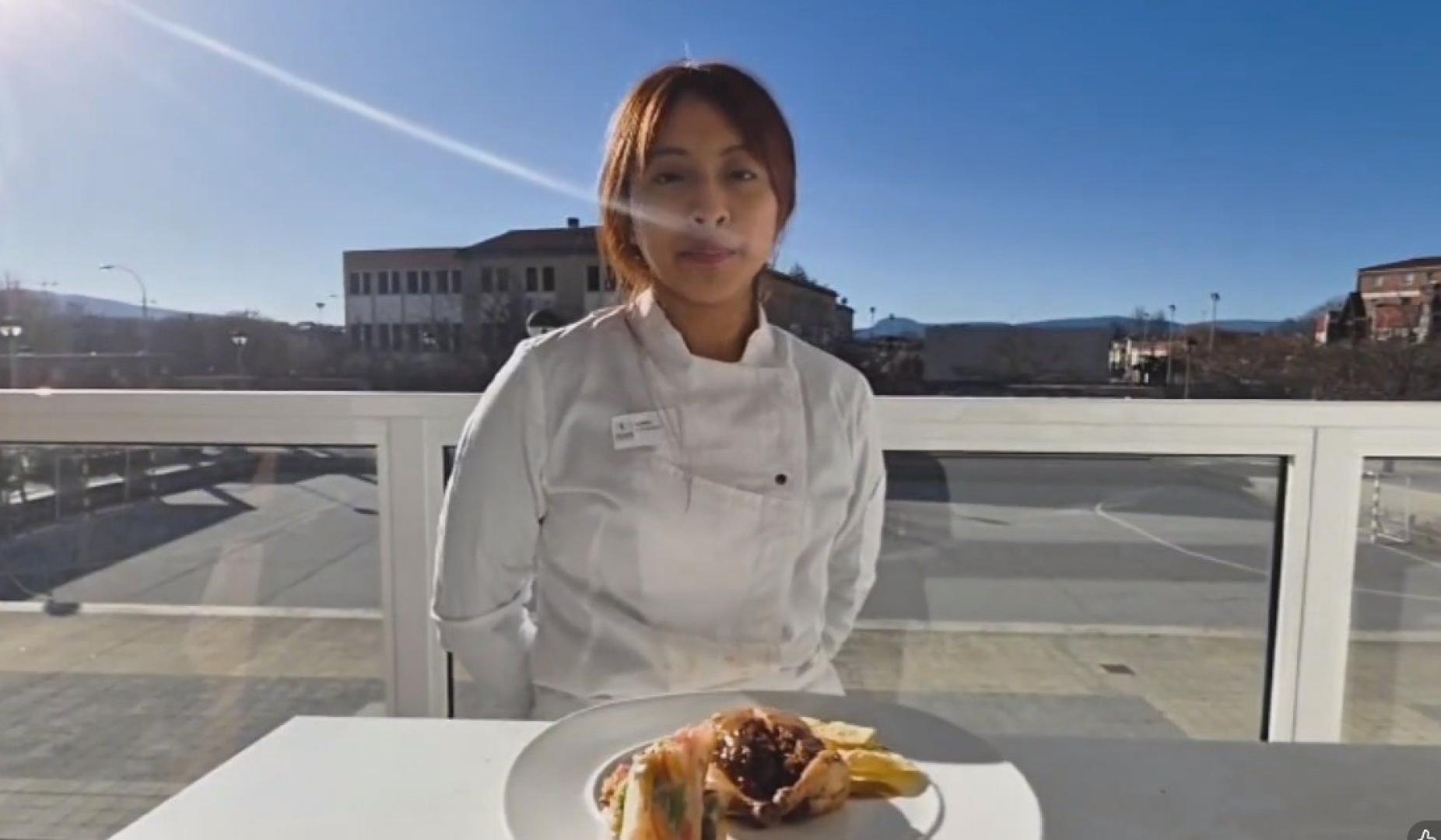 La pamplonesa Ayelén Curaca Obando, de 17 años, estudia FP de Grado Medio de Cocina y Gastronomía en el CI Burlada FP.