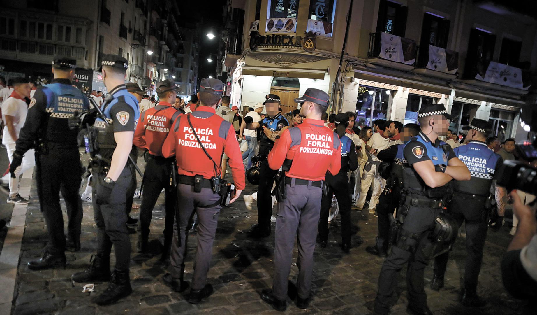 Despliegue policial conjunto de Policía Municipal de Pamplona y Policía Foral