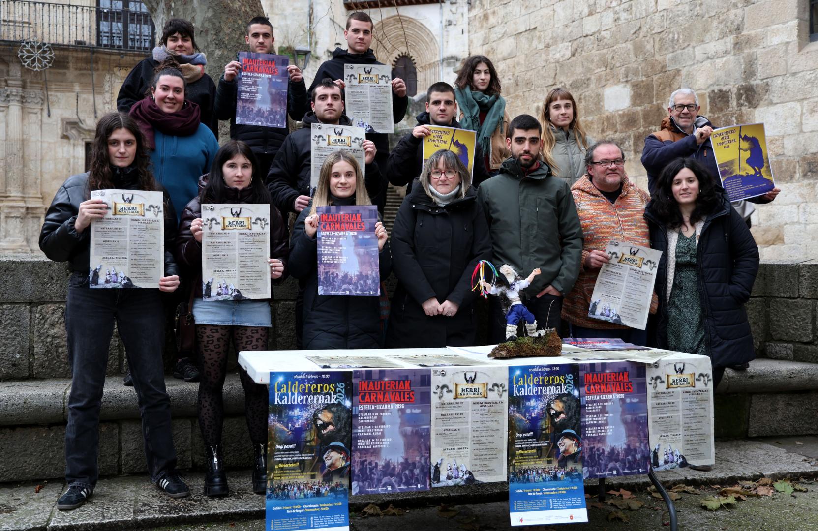 Los organizadores del carnaval durante la presentación del programa en la plaza de San Martín,