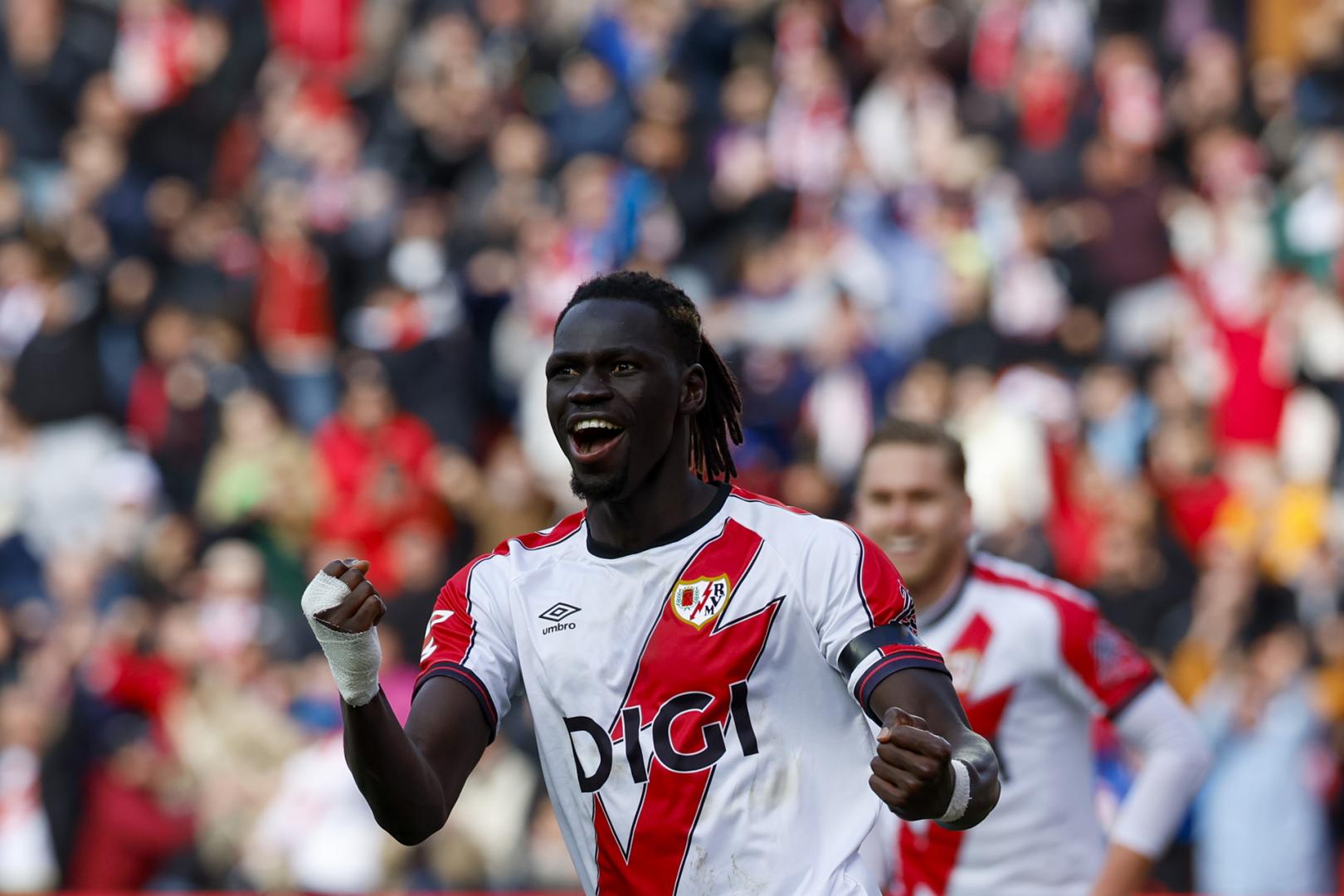 Pathé Ciss celebra el gol marcado ante el Osasuna