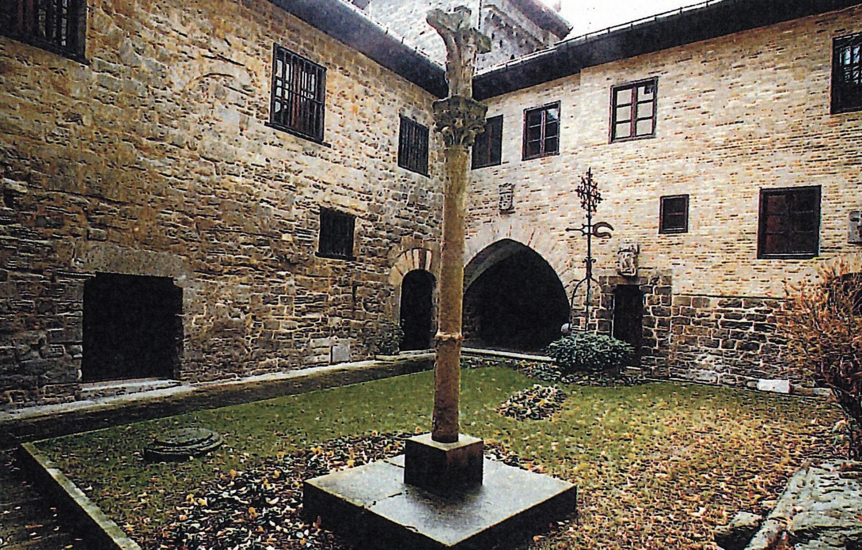 El mariscal Pedro de Navarra fue asesinado en el patio de la Cámara de Comptos.