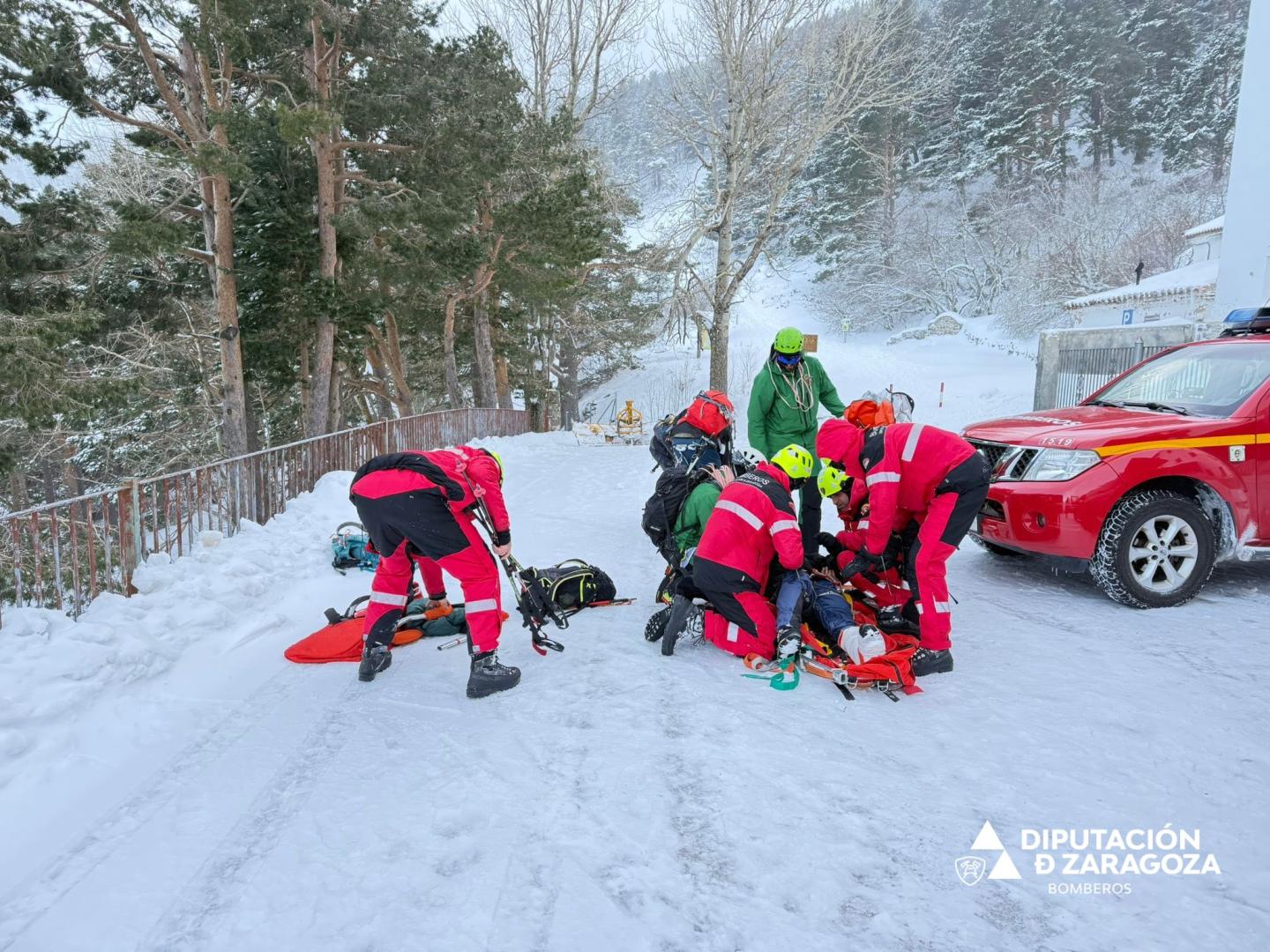 Efectivos de emergencia, durante el rescate