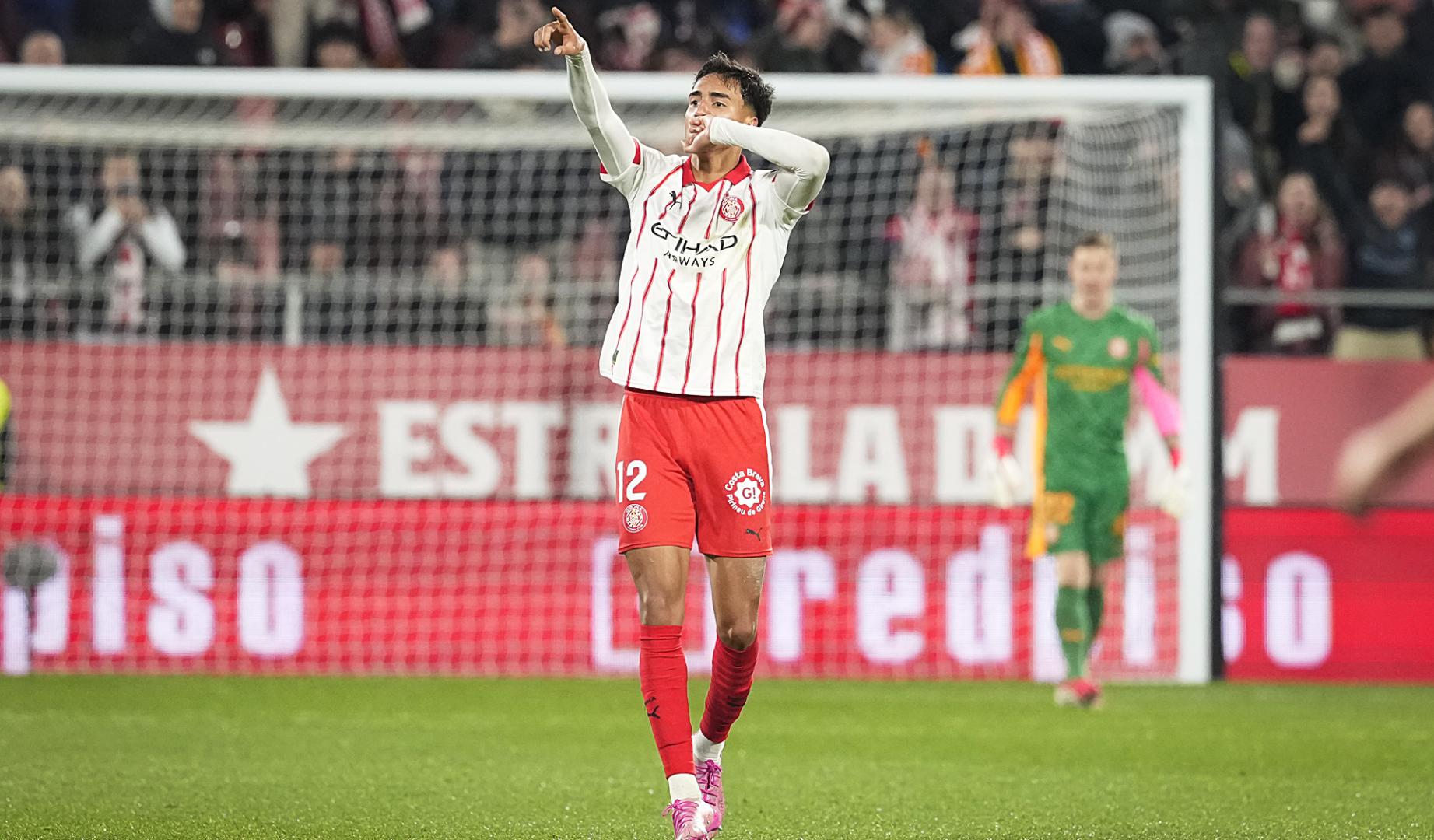 El defensa brasileño del Girona, Vitor Reis, celebra el gol de su equipo contra el Getafe logrado en el descuento