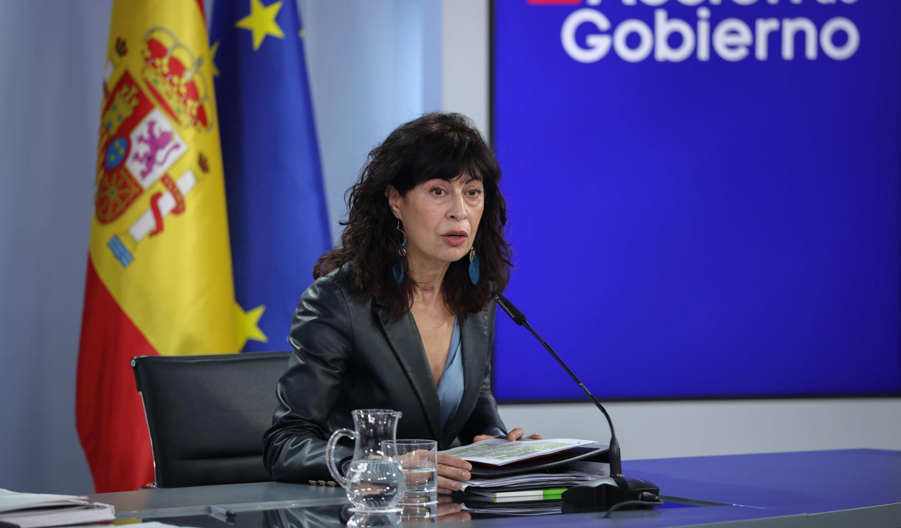 La ministra de Igualdad, Ana Redondo, durante la rueda posterior al Consejo de Ministros en el Palacio de la Moncloa