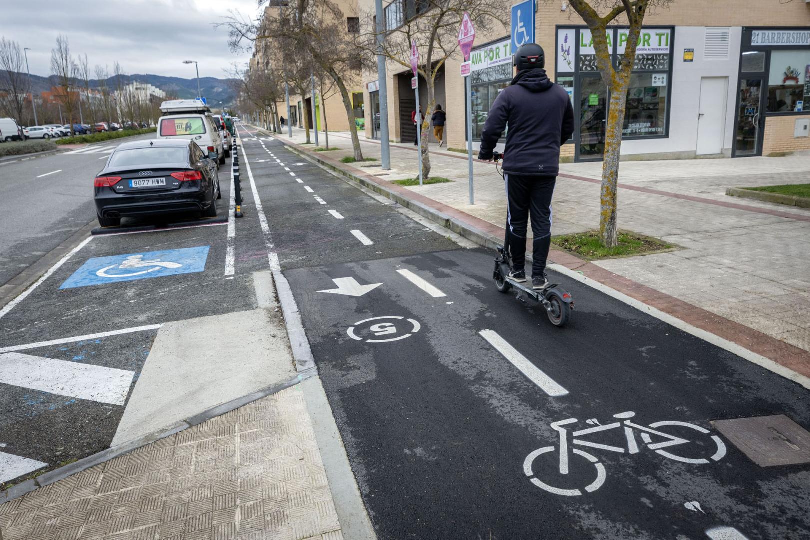 Zona destinada a bicicletas y monopatines en Reino de Navarra