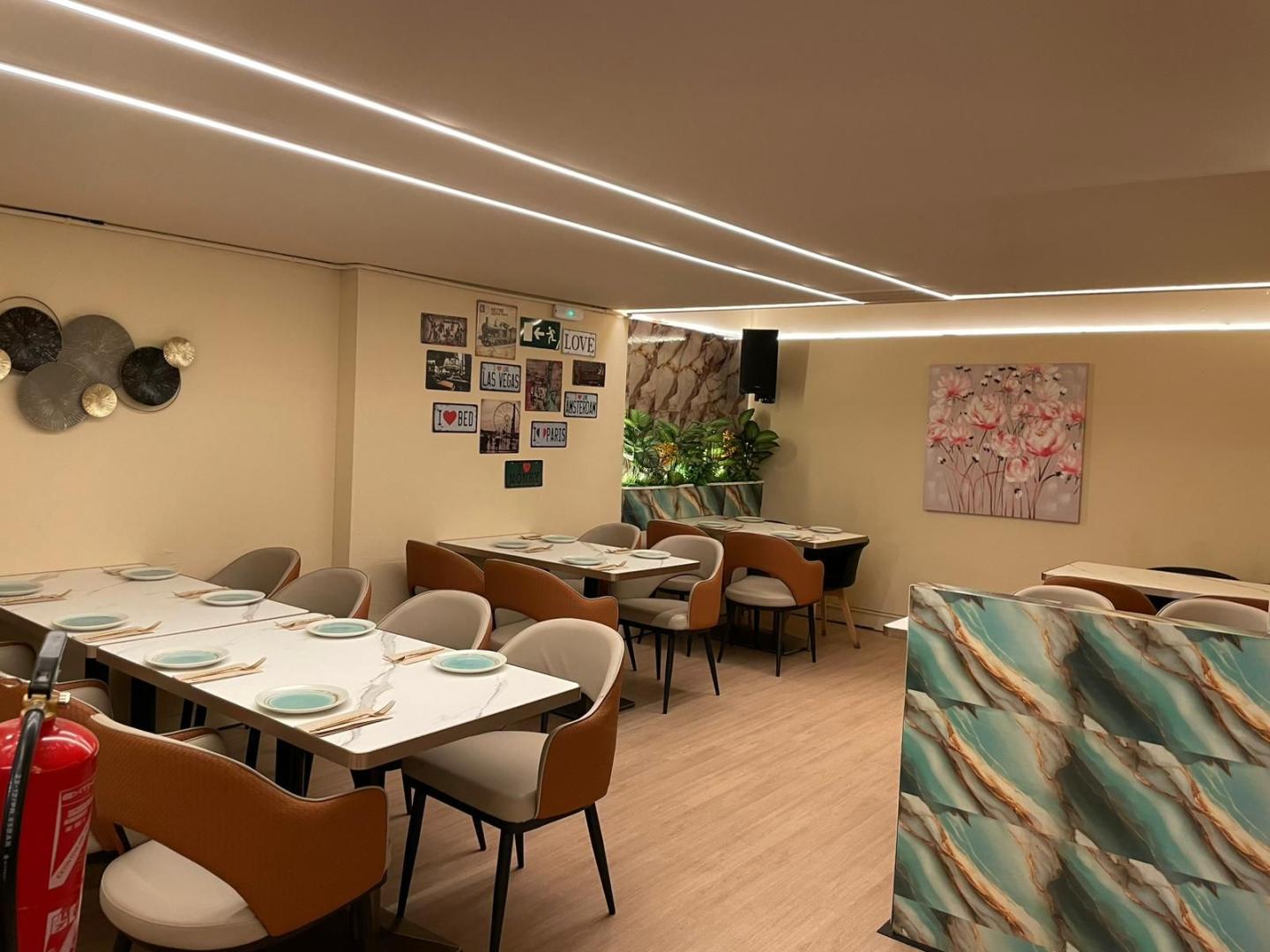 El comedor del Kungfu Bistro, restaurante de la avenida Pío XII número 3 de Pamplona