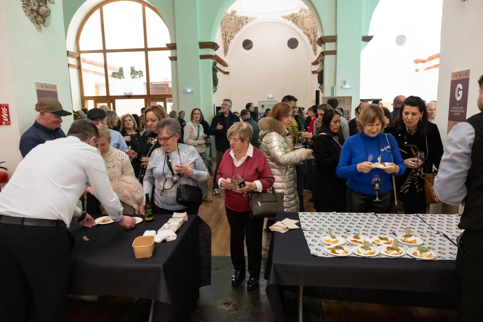 El Tudela Green Temple de Tudela, ubicado en la antigua iglesia de San Nicolás, fue escenario de la degustación de pinchos que tuvo lugar ayer dentro de las Jornadas Inverdura