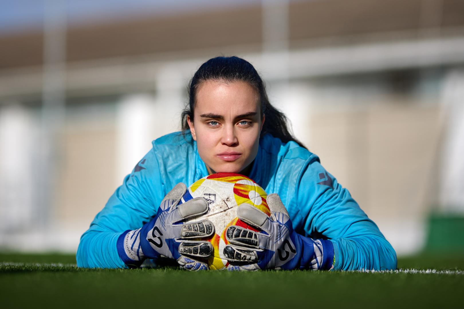 María Mon, portera de Osasuna, tras la sesión de ayer en Tajonar