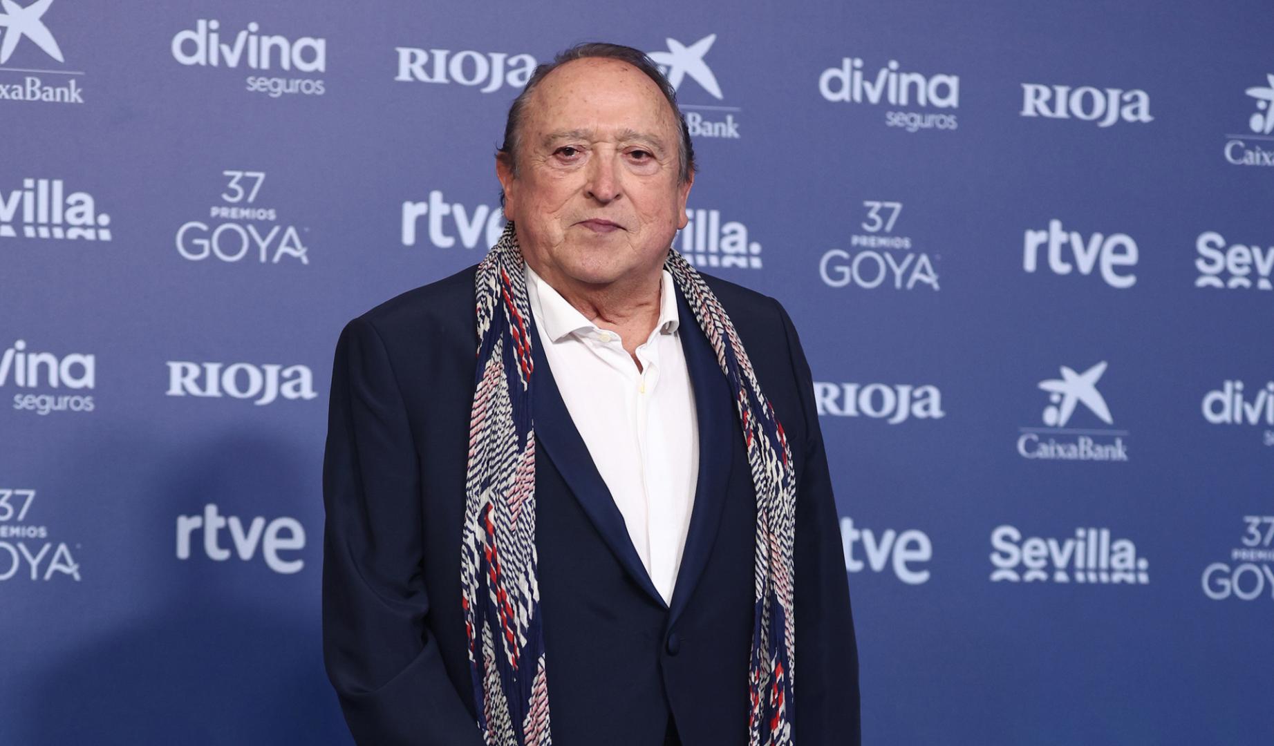 El actor Fernando Esteso posa en la alfombra roja previa a la gala de la 37 edición de los Premios Goya, en 2023, en Sevilla.