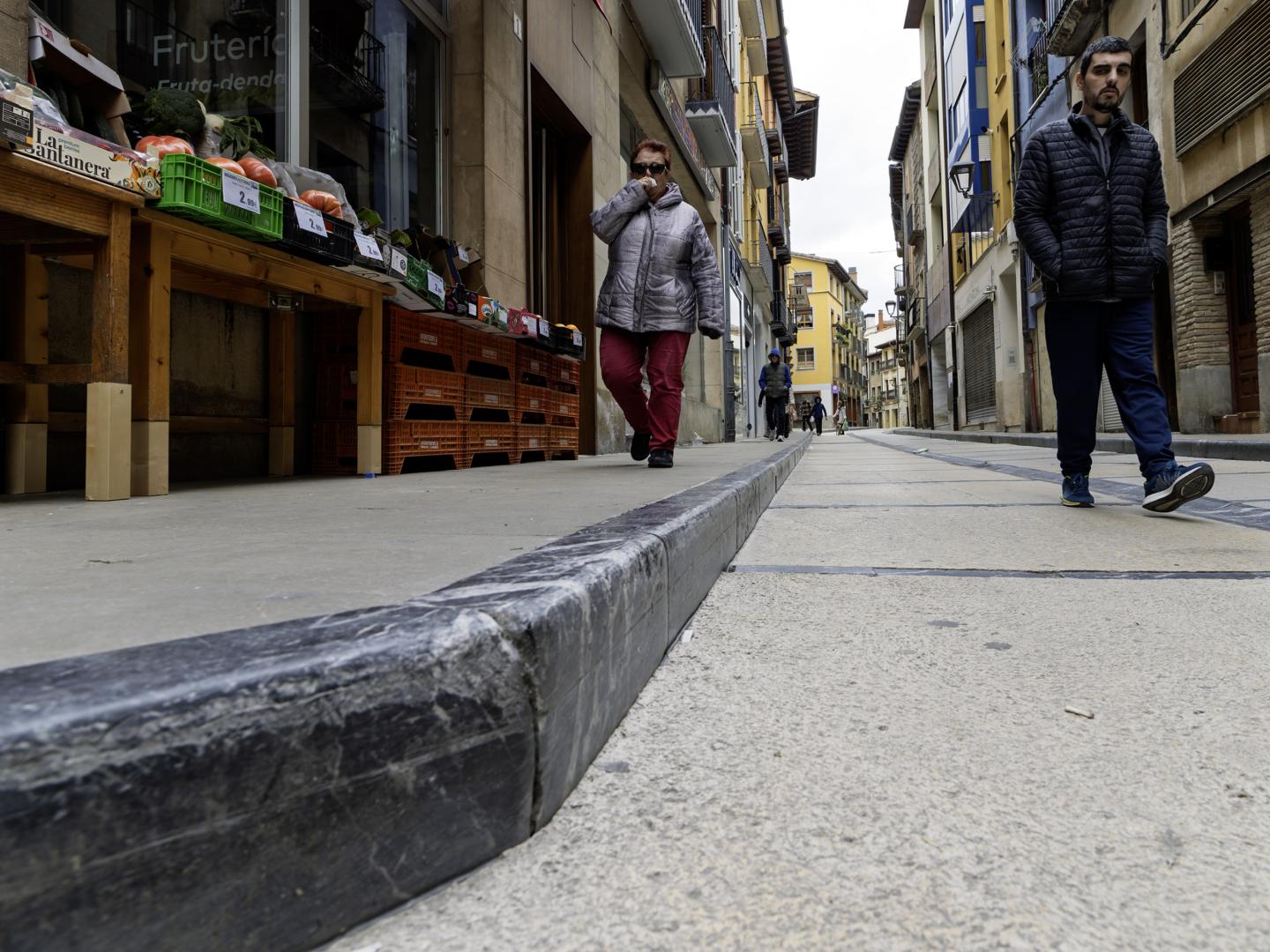 *A:MONTXO A.G. *F: 2025-03-26 *L: ESTELLA-LIZARRA *T: PROXIMAS OBRAS DE REBAJE DE ACERAS CALLE RUIZ DE ALDA *P: