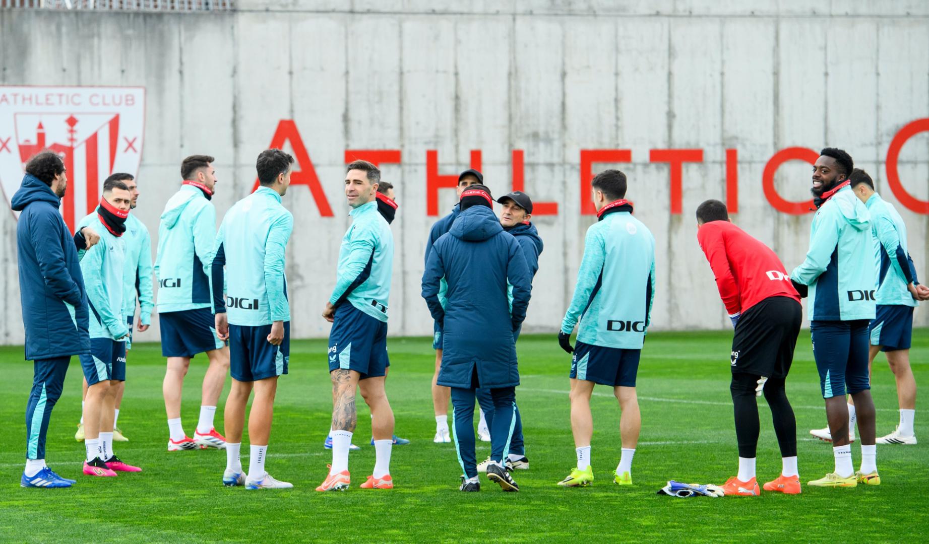 Yeray vuelve a entrenar en Lezama al cumplirse ocho meses de la sanción de la UEFA