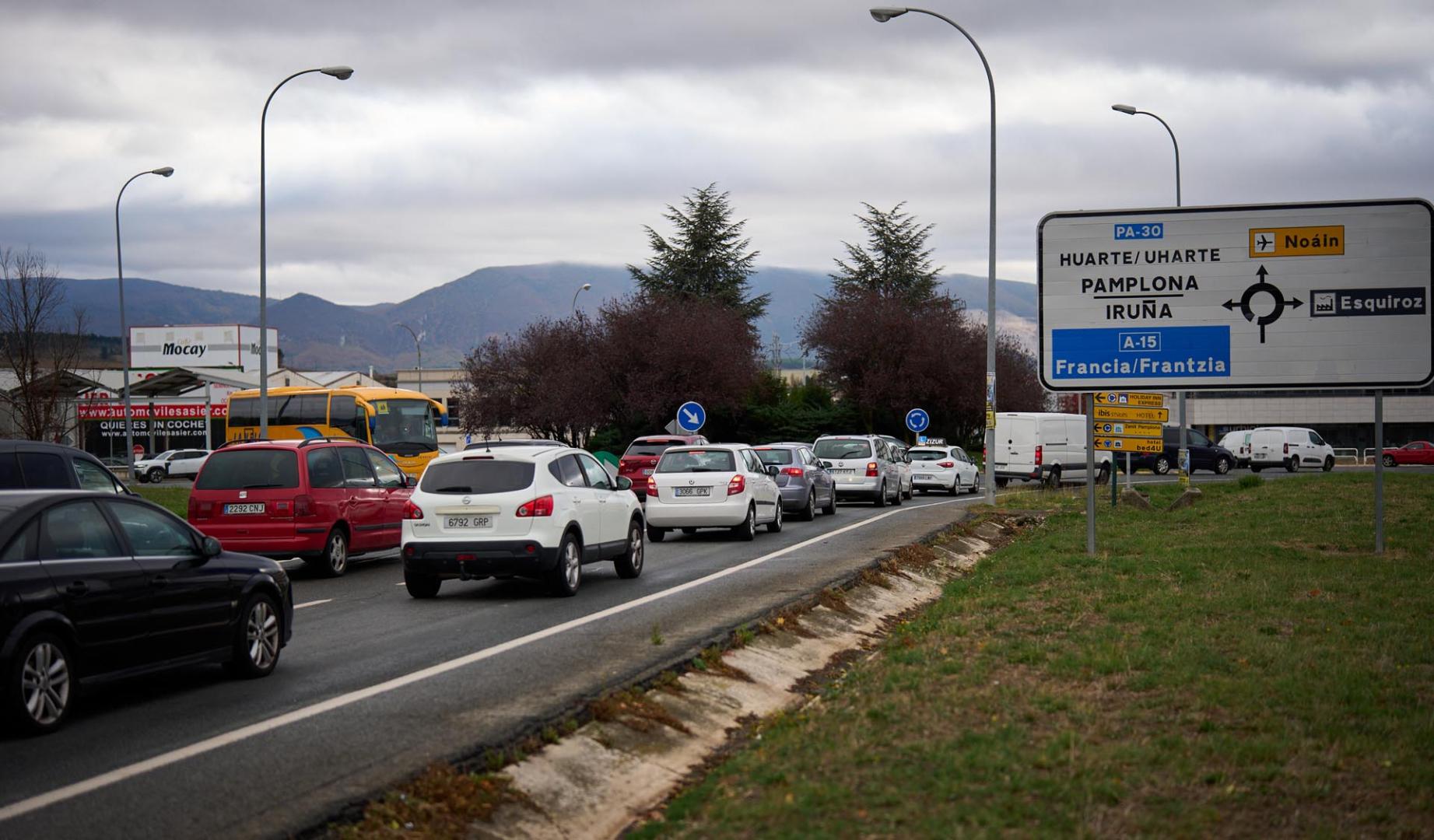 Imagen de una de las retenciones habituales en este punto entre los tres municipios