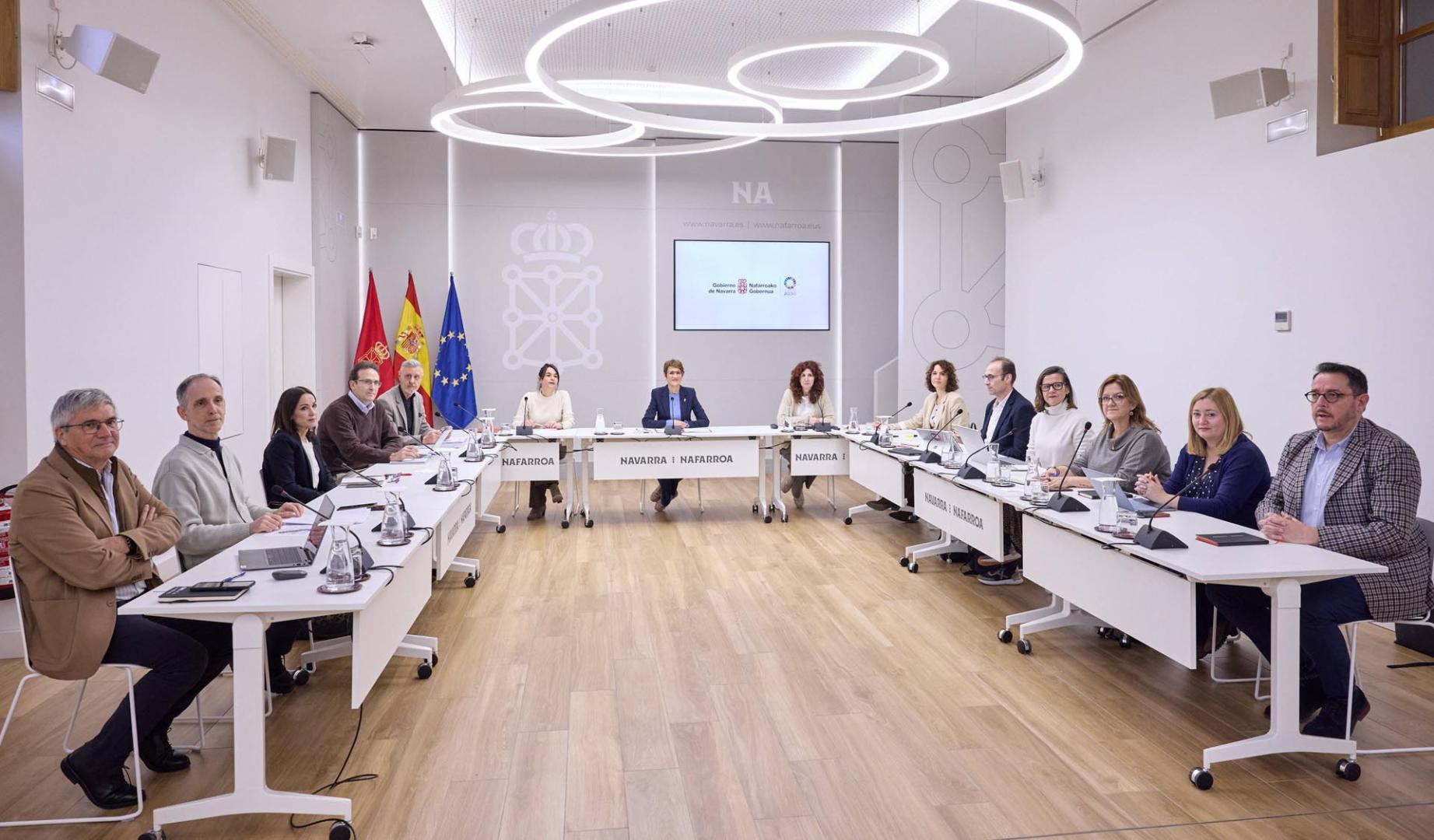 La presidenta María Chivite inauguró este 3 de febrero la primera sesión de la nueva Comisión Interdepartamental por la Oportunidad Migratoria, que tiene como objetivo principal la coordinación de las políticas públicas para garantizar una convivencia pacífica y una cohesión social