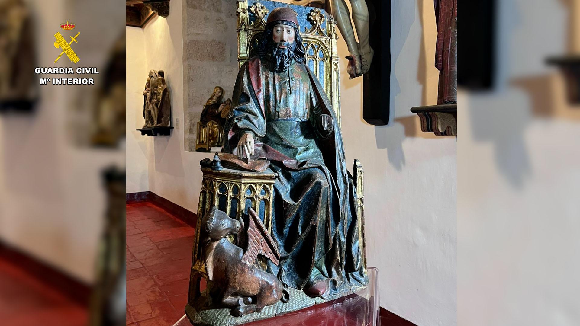 Talla del evangelista San Lucas, de Gil de Siloé, recuperada en Italia