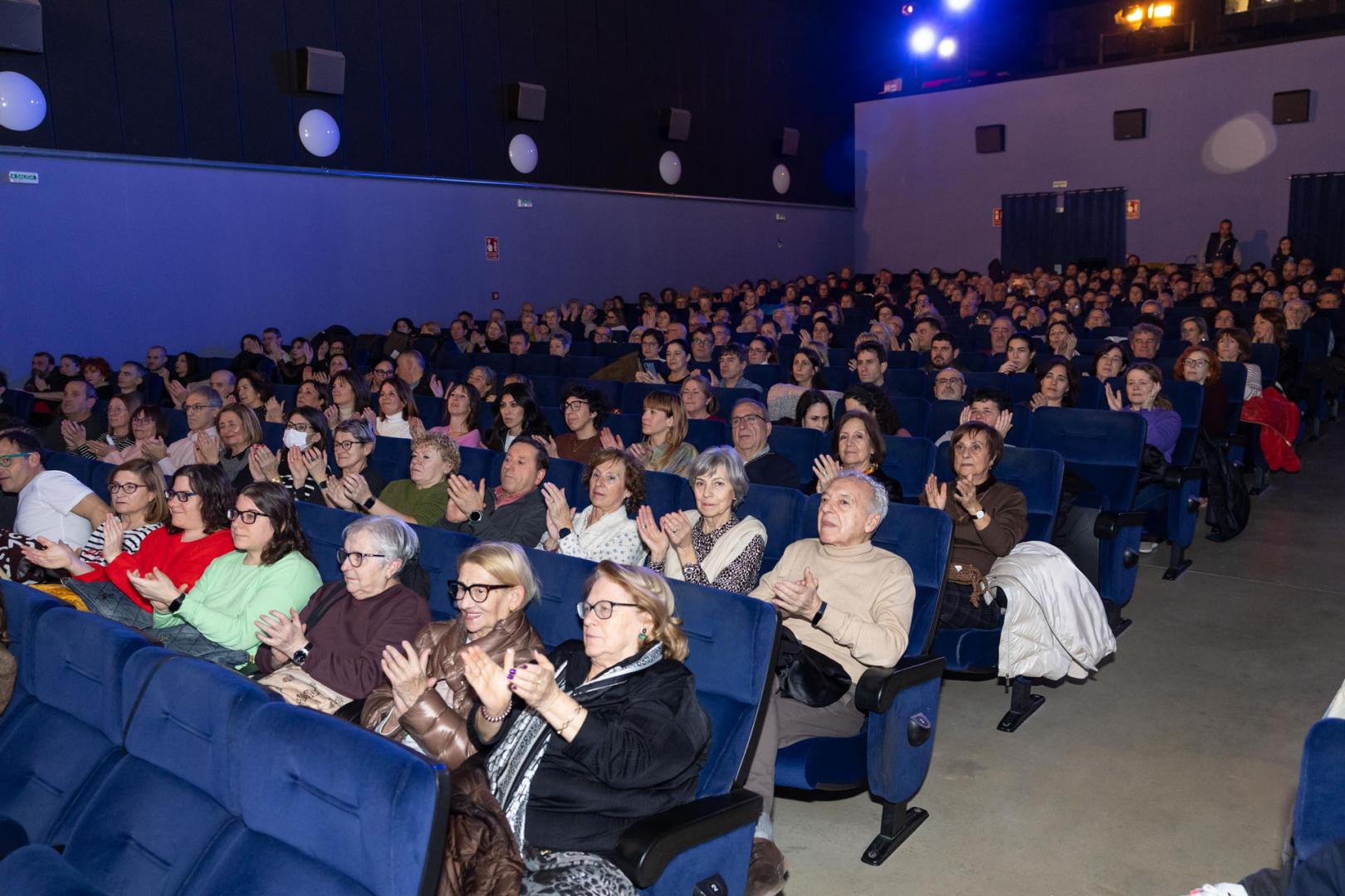 El público que llenó el cine Moncayo