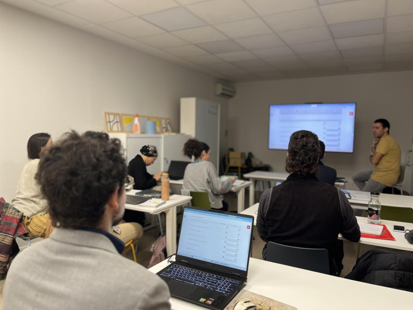Uno de los talleres desarrollados por Teder en su sede actual de Zalatambor.