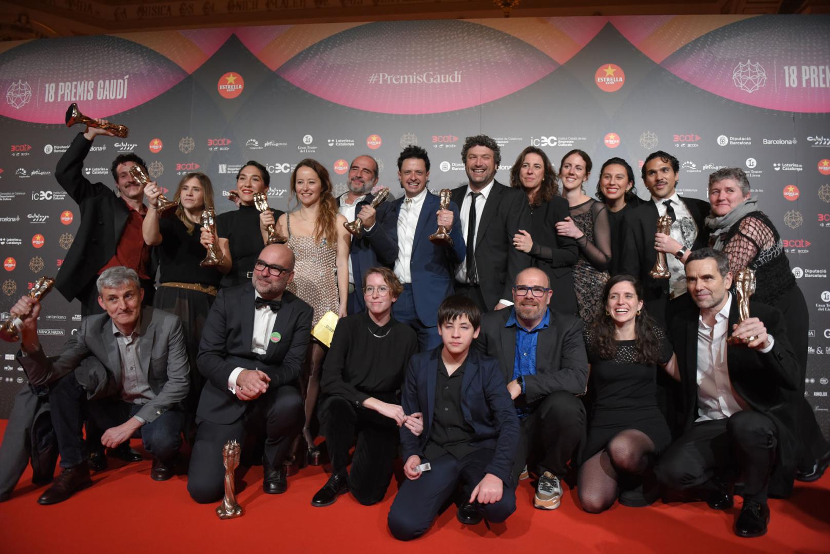 El equipo de 'Sirat', tras la gala de los Premios Gaudí