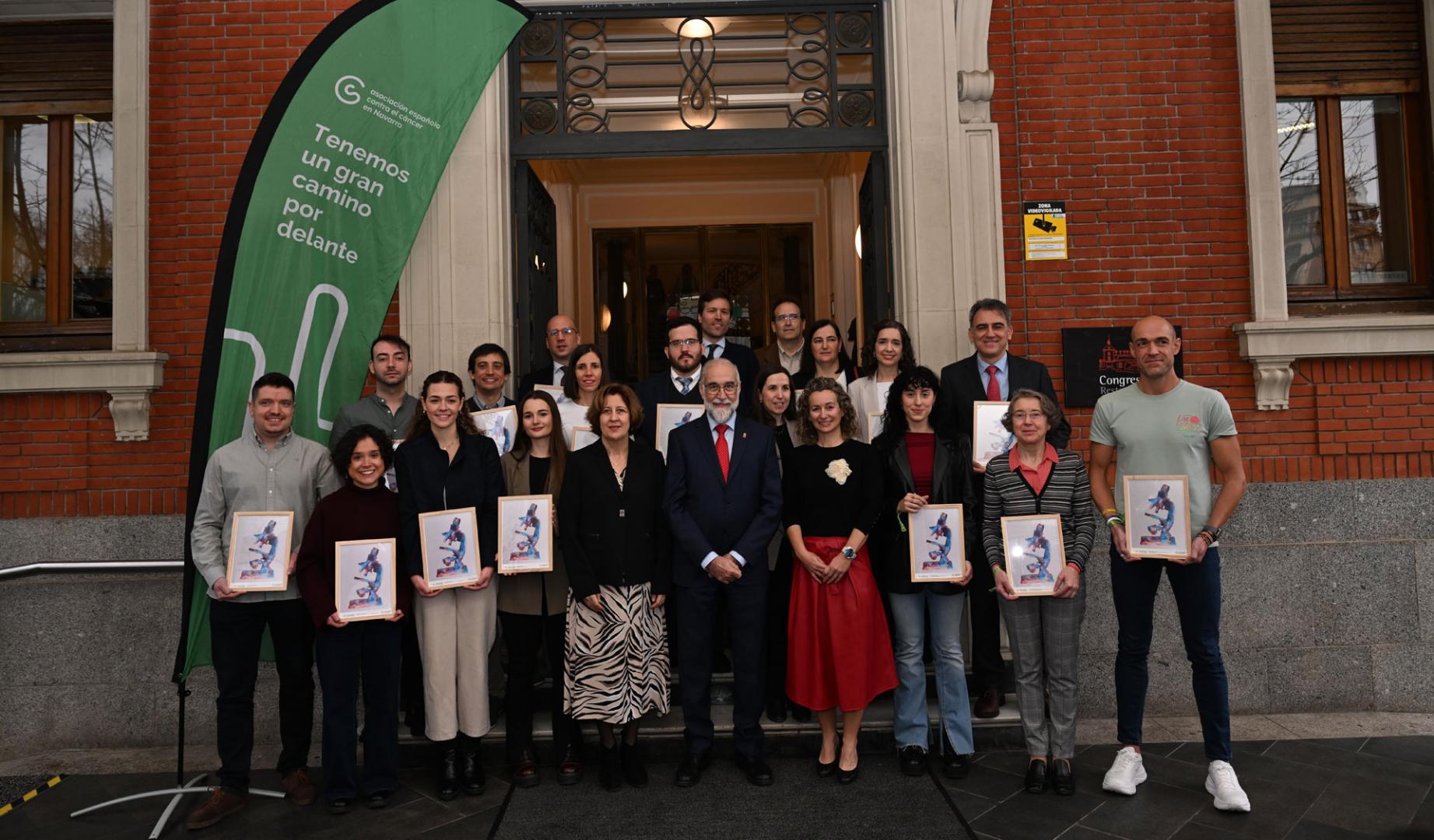 Foto de todos los investigadores que han recibido ayudas de la AECC en la convocatoria de 2025