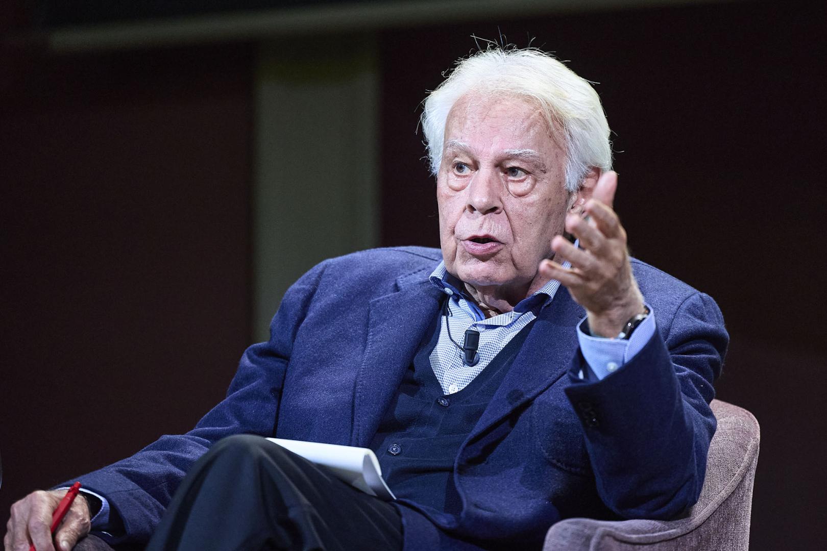 El expresidente del Gobierno Felipe González, este martes durante los desayunos del Ateneo